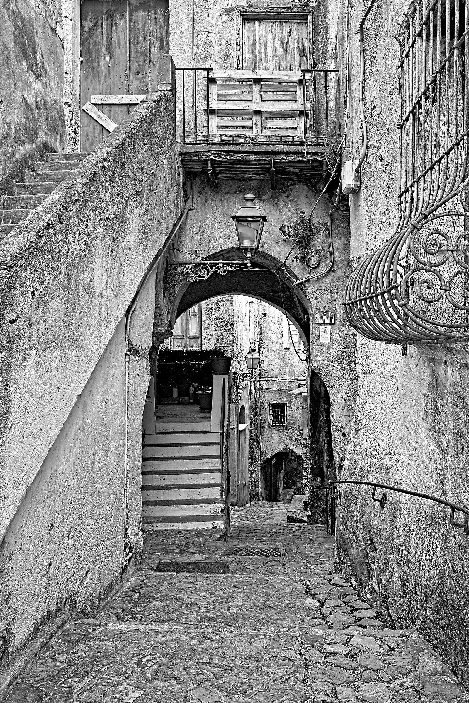 Scalea, vicolo alla chiesa di S.Nicola