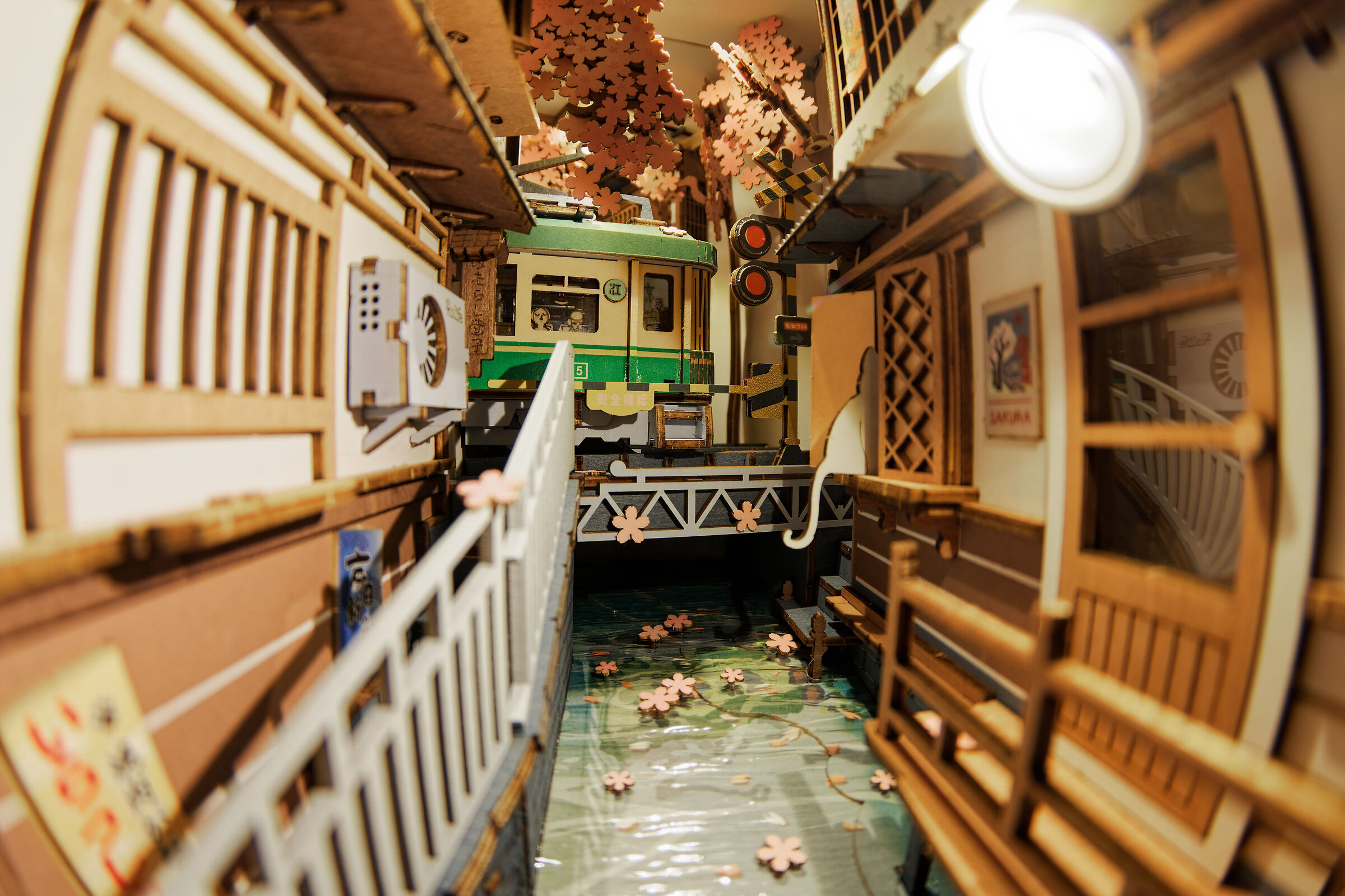 Miniature alley