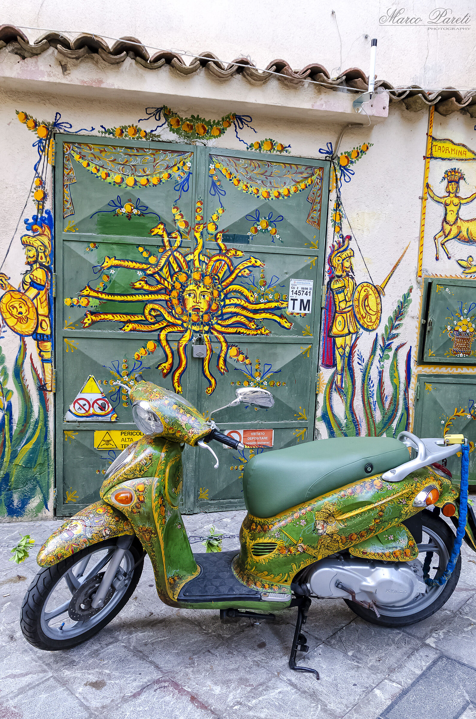 Taormina - I colori della Sicilia su ogni cosa