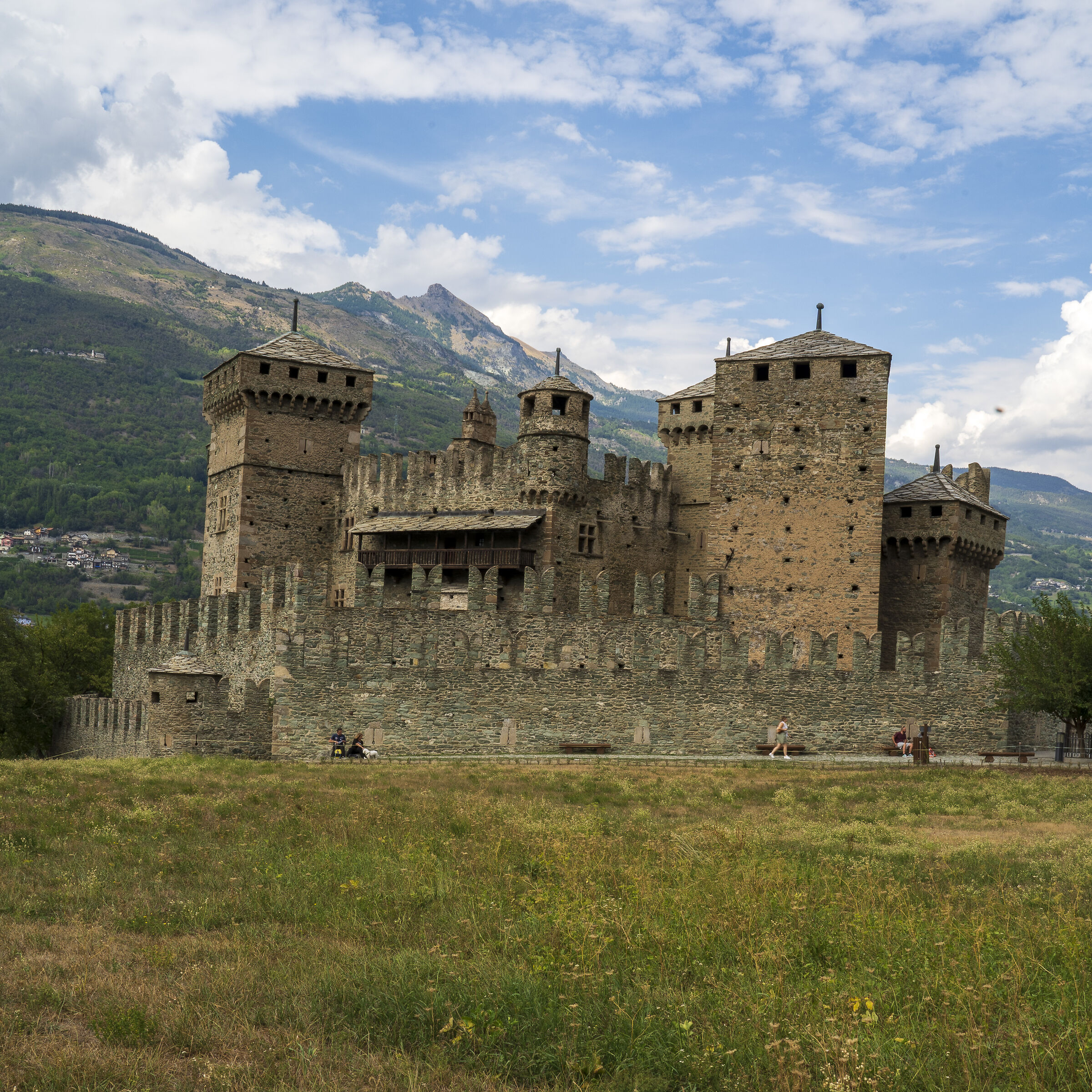 La valle d'aosta ed i suoi castelli