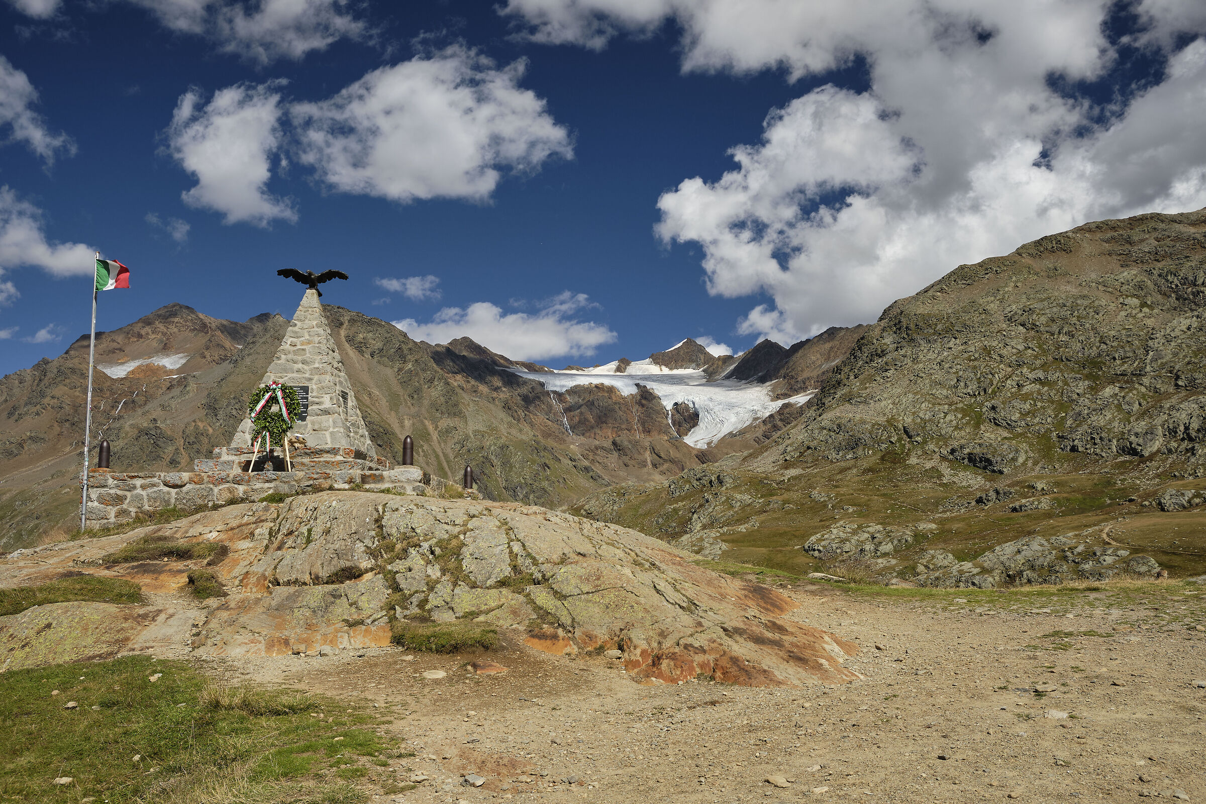 Gavia Pass-Alpine Monument