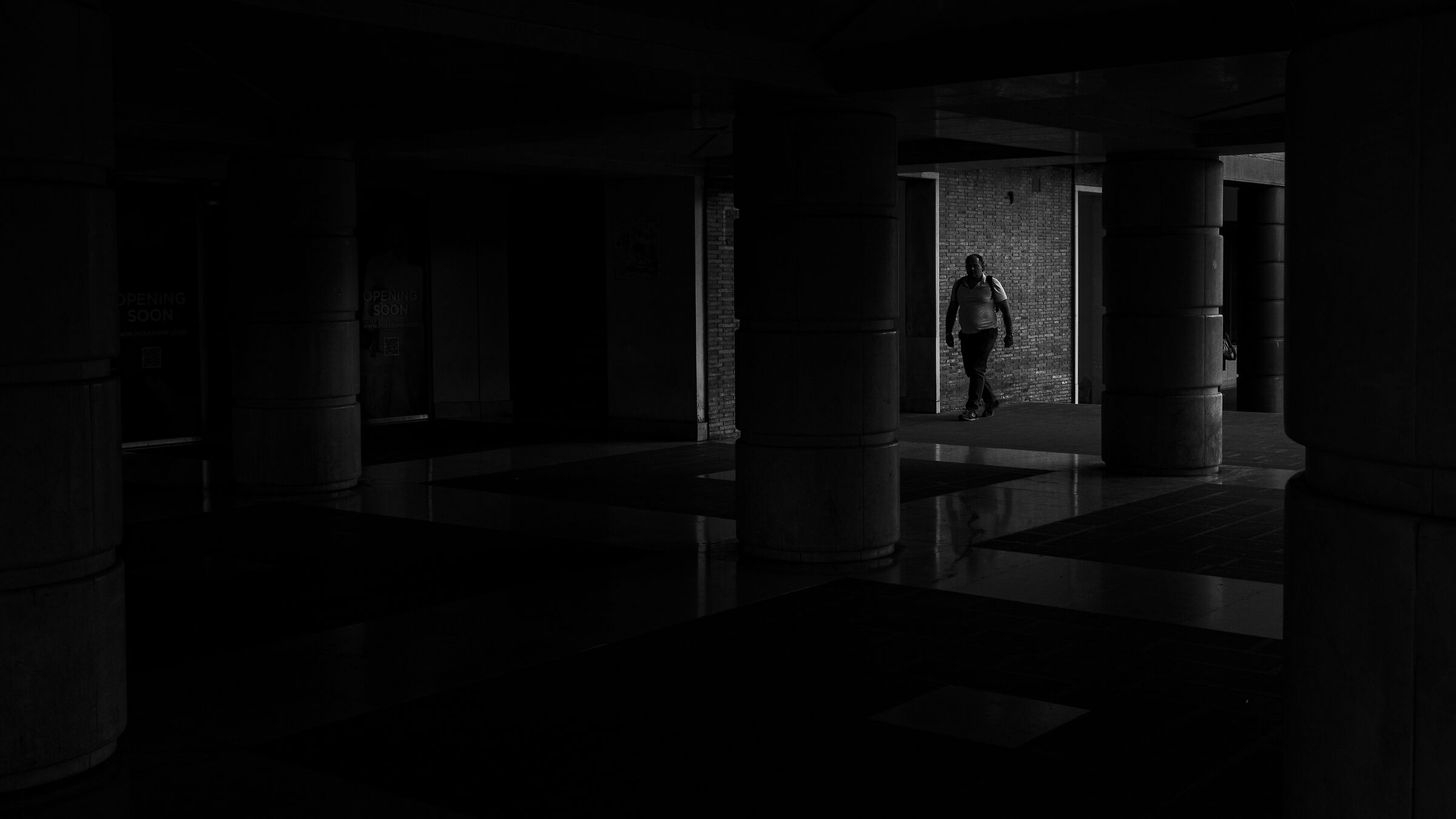 Walking towards Piazzale Roma