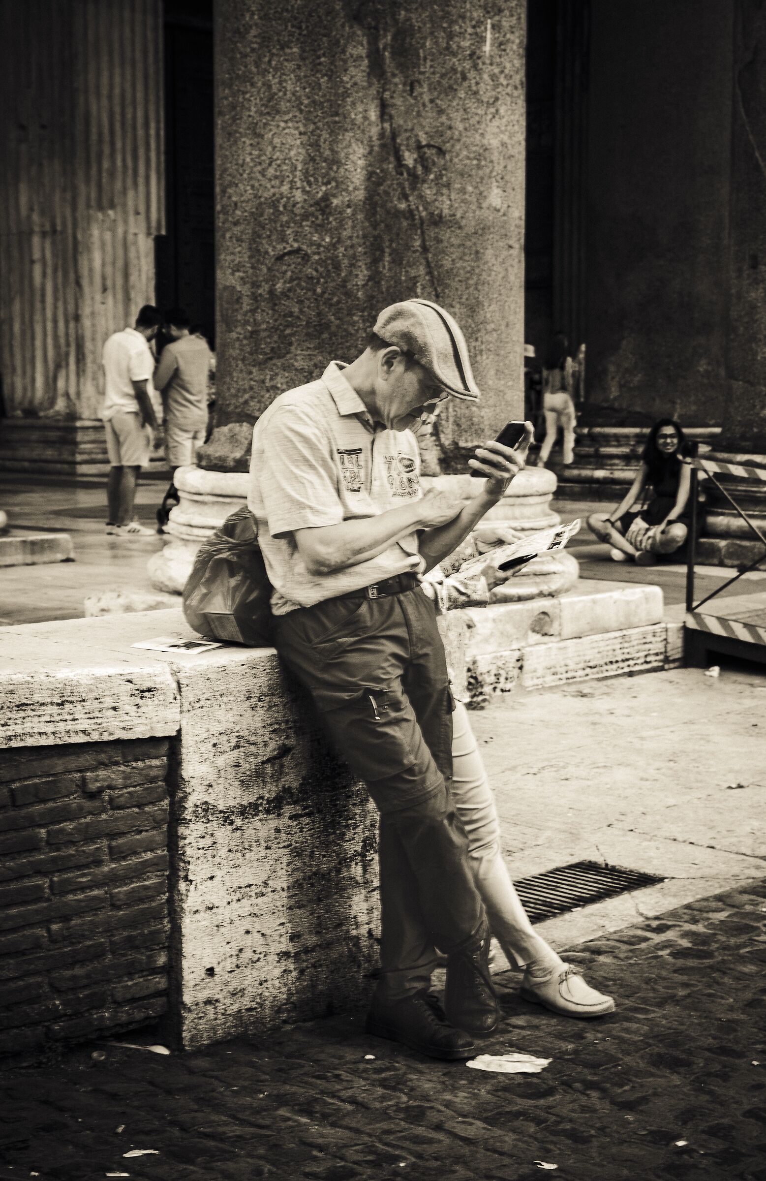 Distraction. Rome, May 2022.