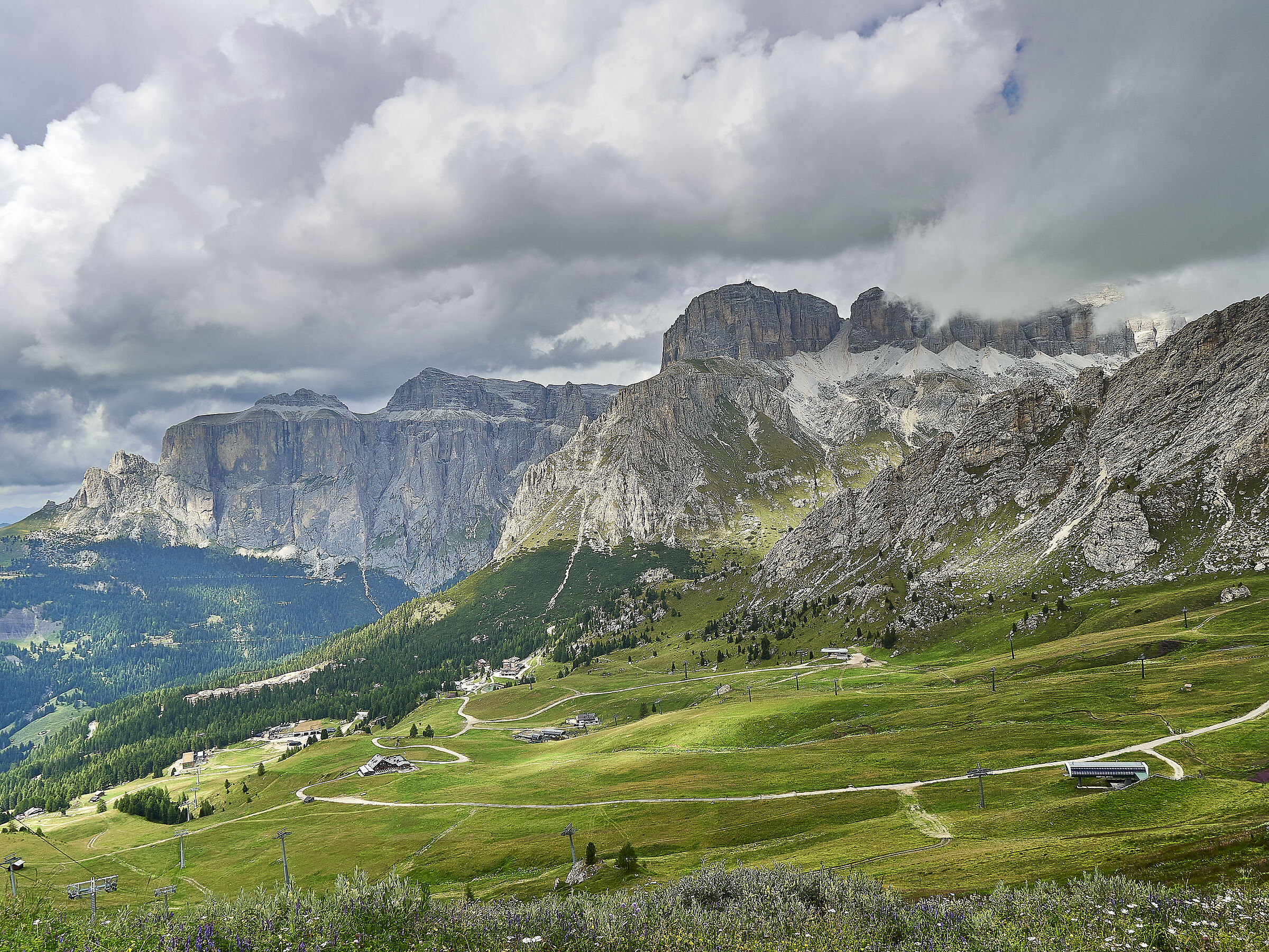 Il gruppo del Sella dal rifugio Belvedere