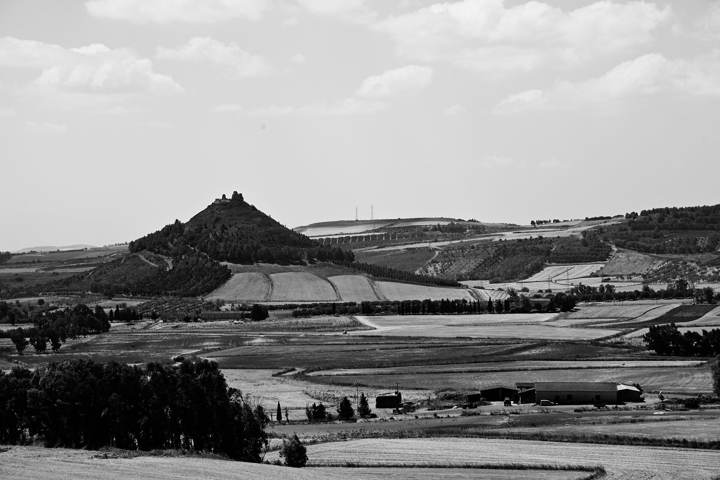 panorama e veduta del castello "las plassas"