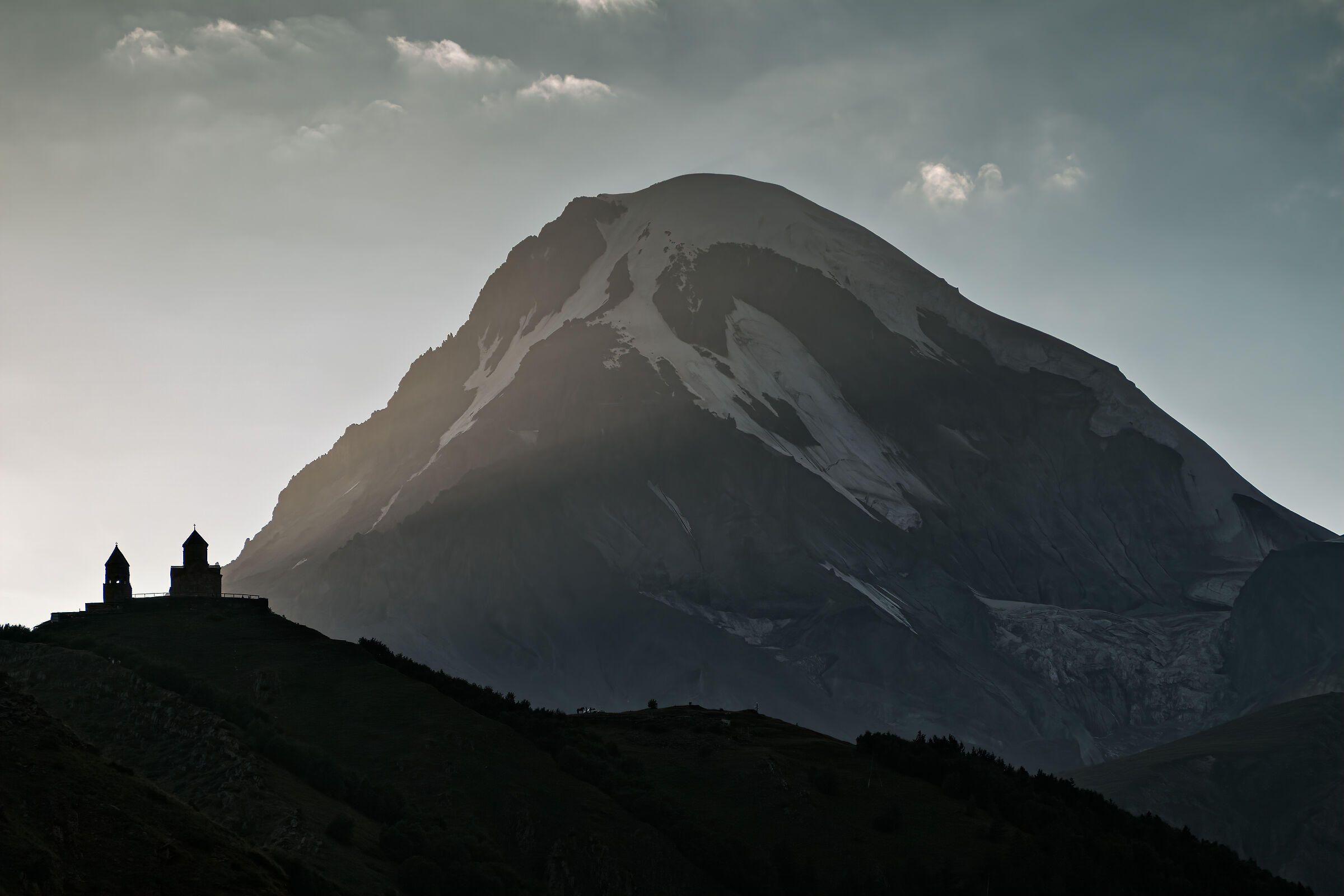 Monte Kazbek 5047m e chiesa della Trinità di Gergheti