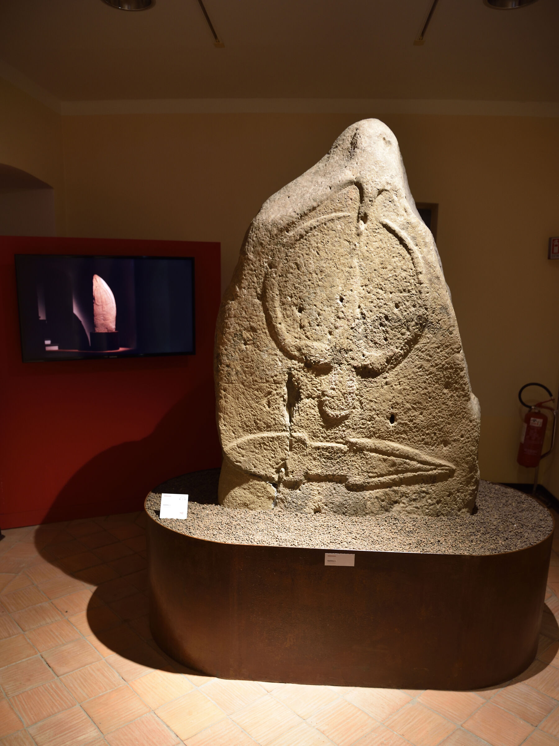 menhir presso il museo di Laconi