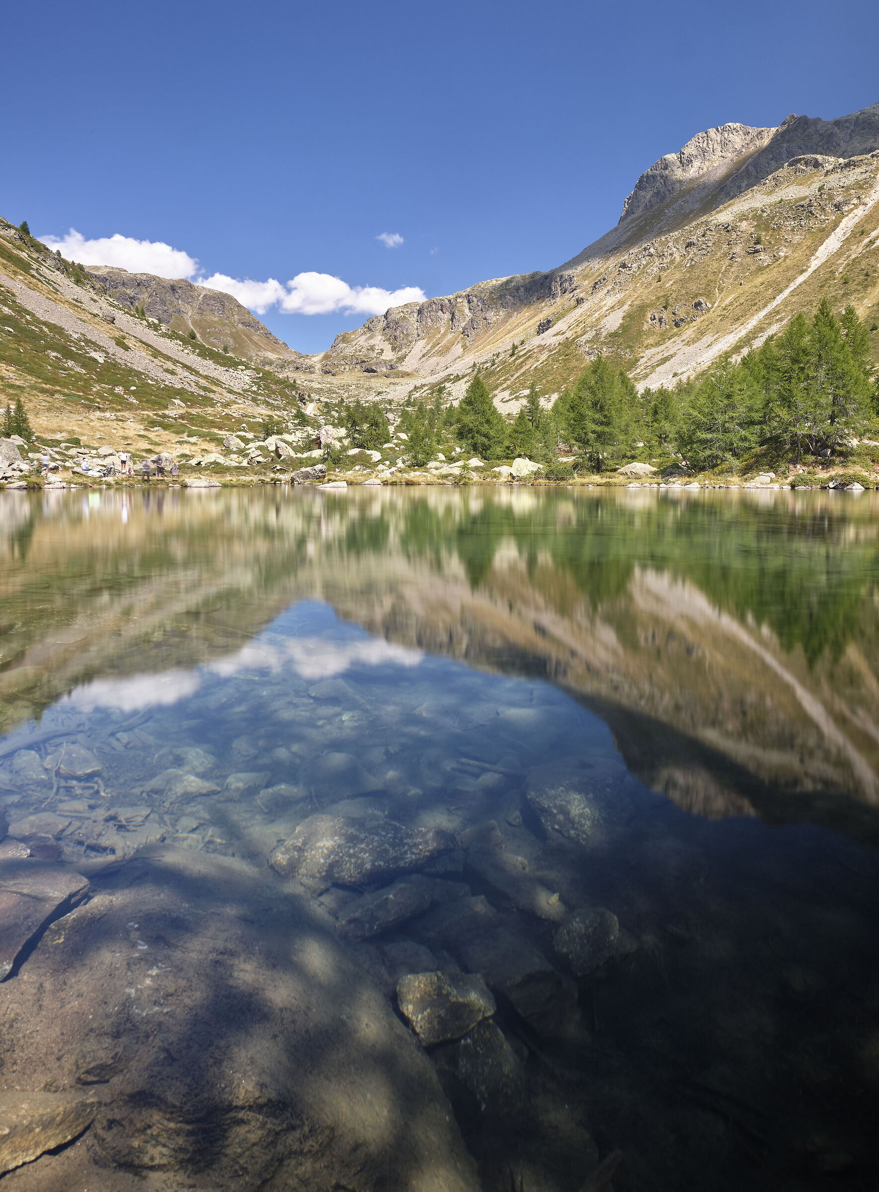 Lake scattered waters