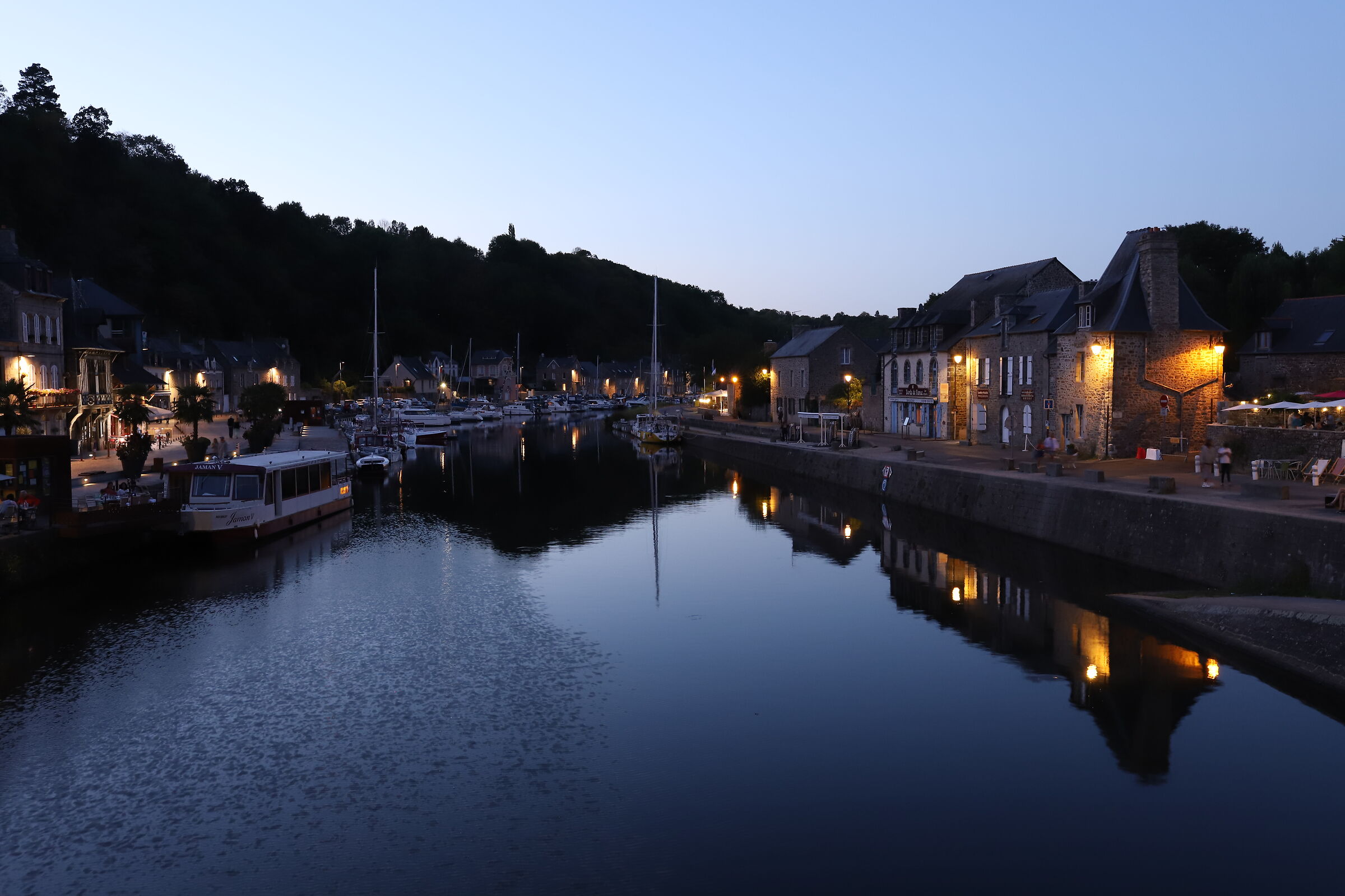 Dinan di sera
