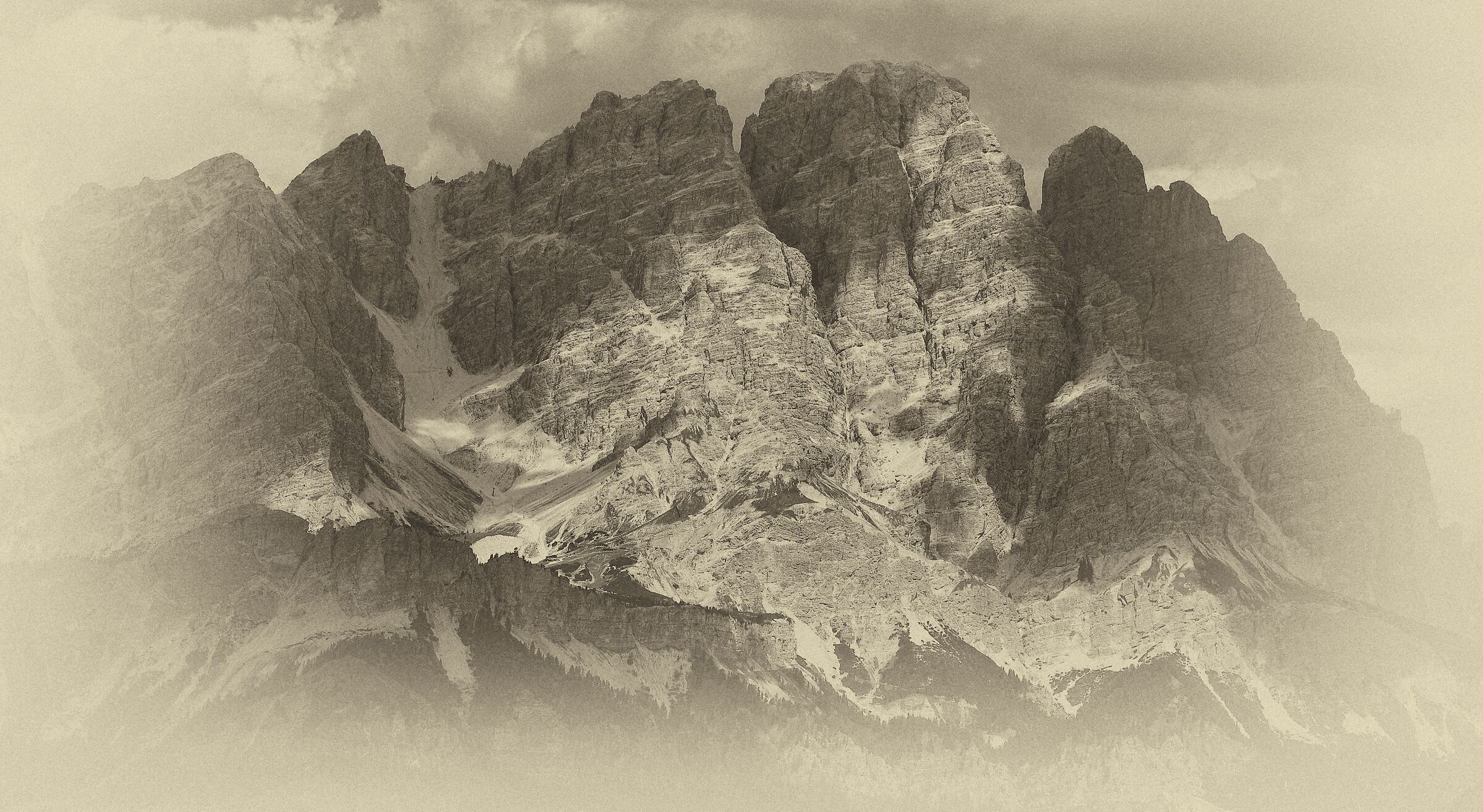 The Crystal Towers - 10/08/2022