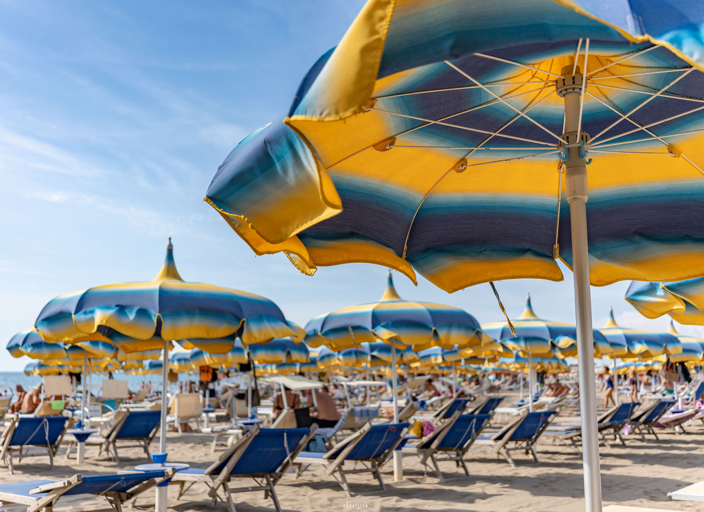 in spiaggia di ombrelloni...ce ne sono ancora!