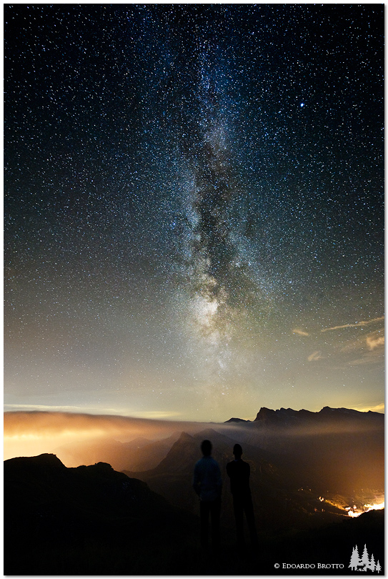 In front of the deep space and the mysteries of life