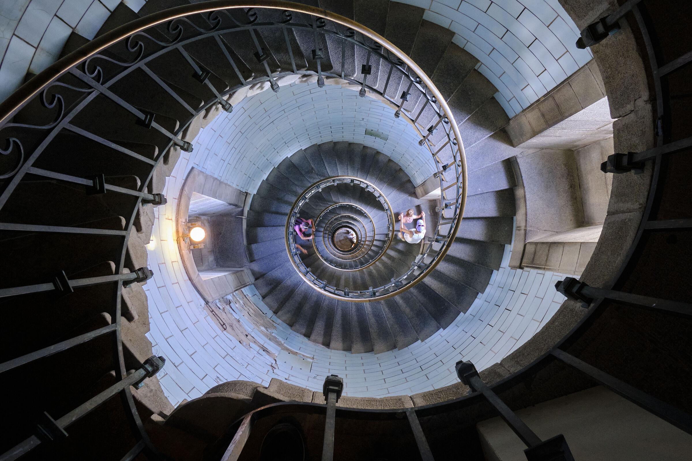 The daring descent