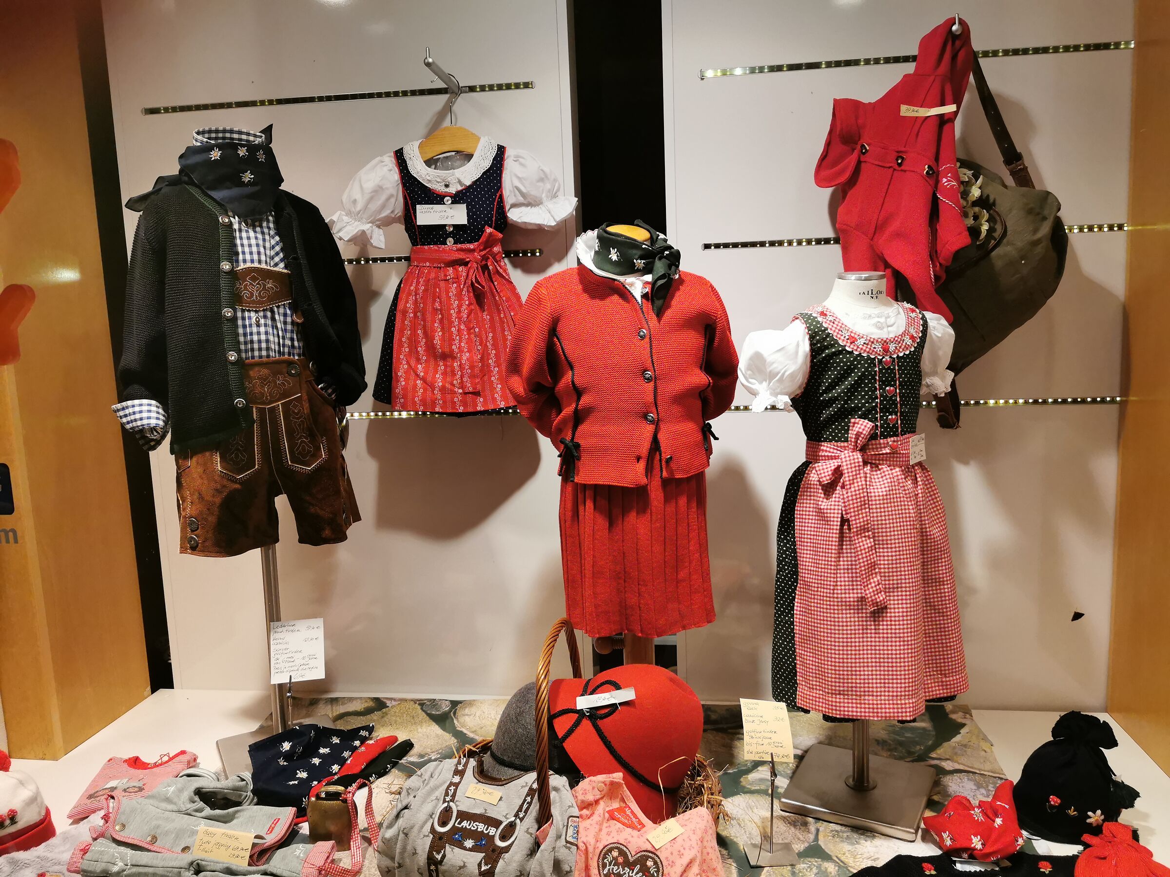 vestiti tradizionali val pusteria