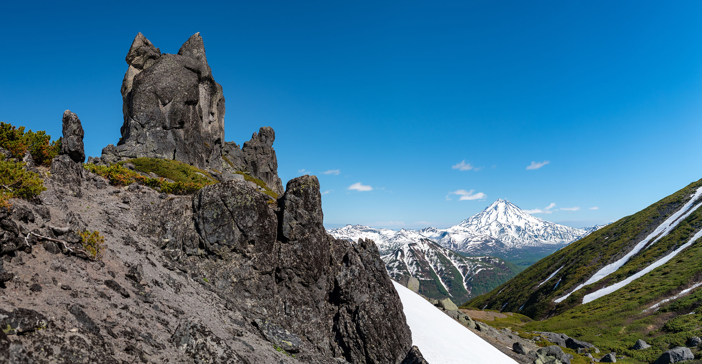 Montagna come un cane. Vulcano, Kamchatka.