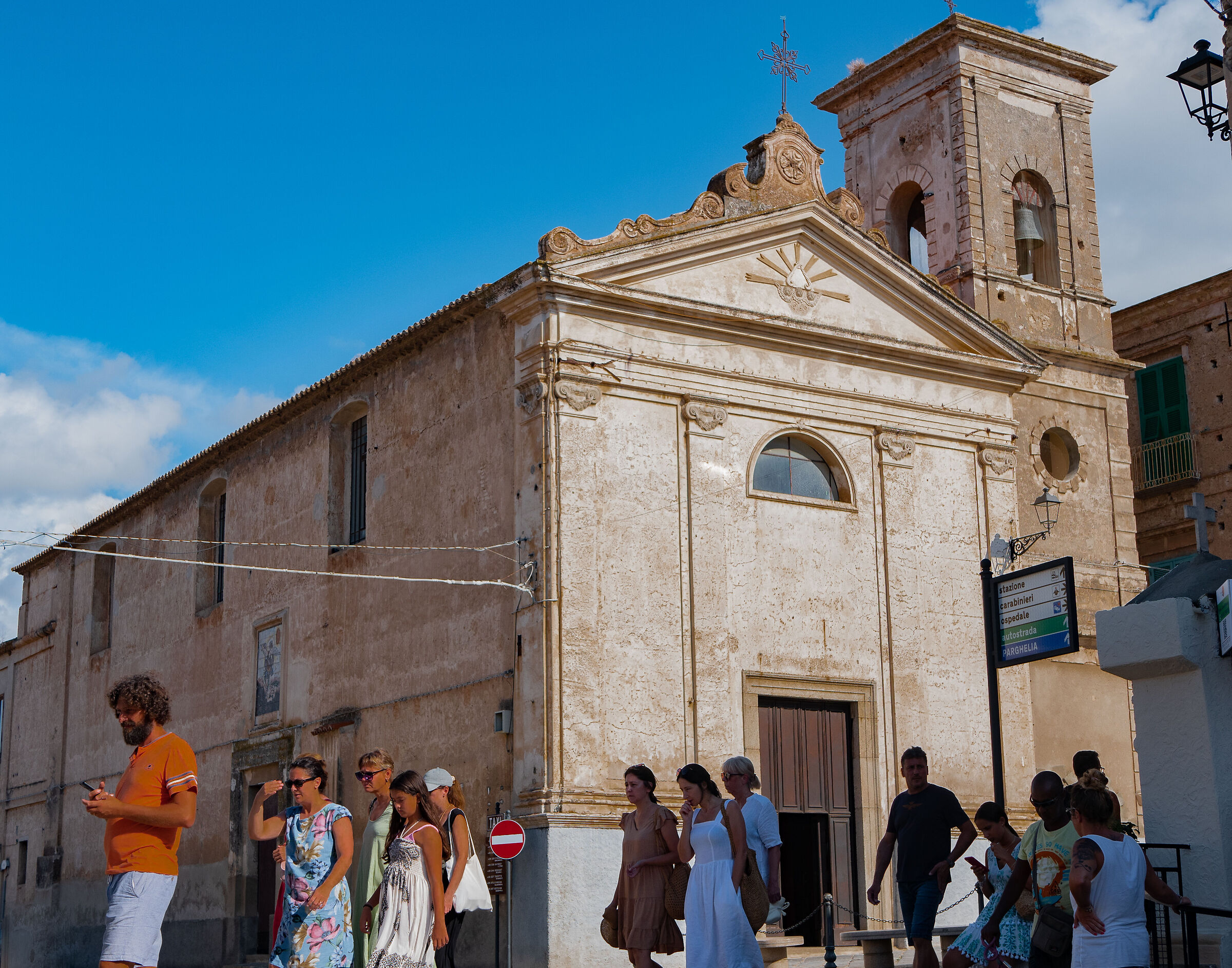 Church of Tropea on the course