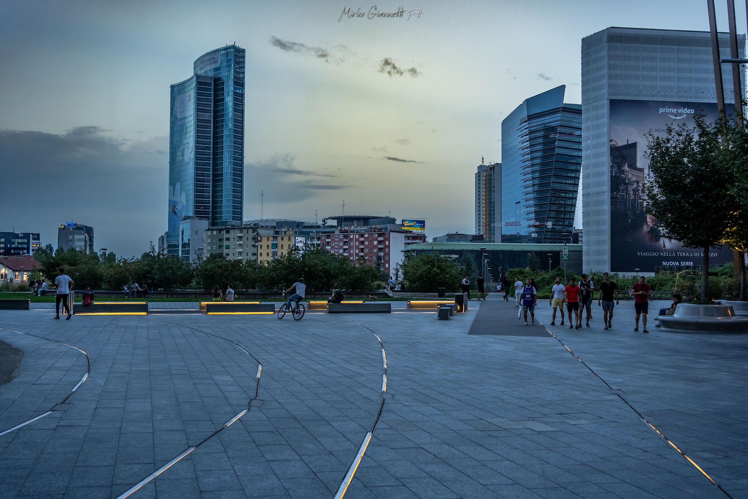 piazza Gae Aulenti Milano