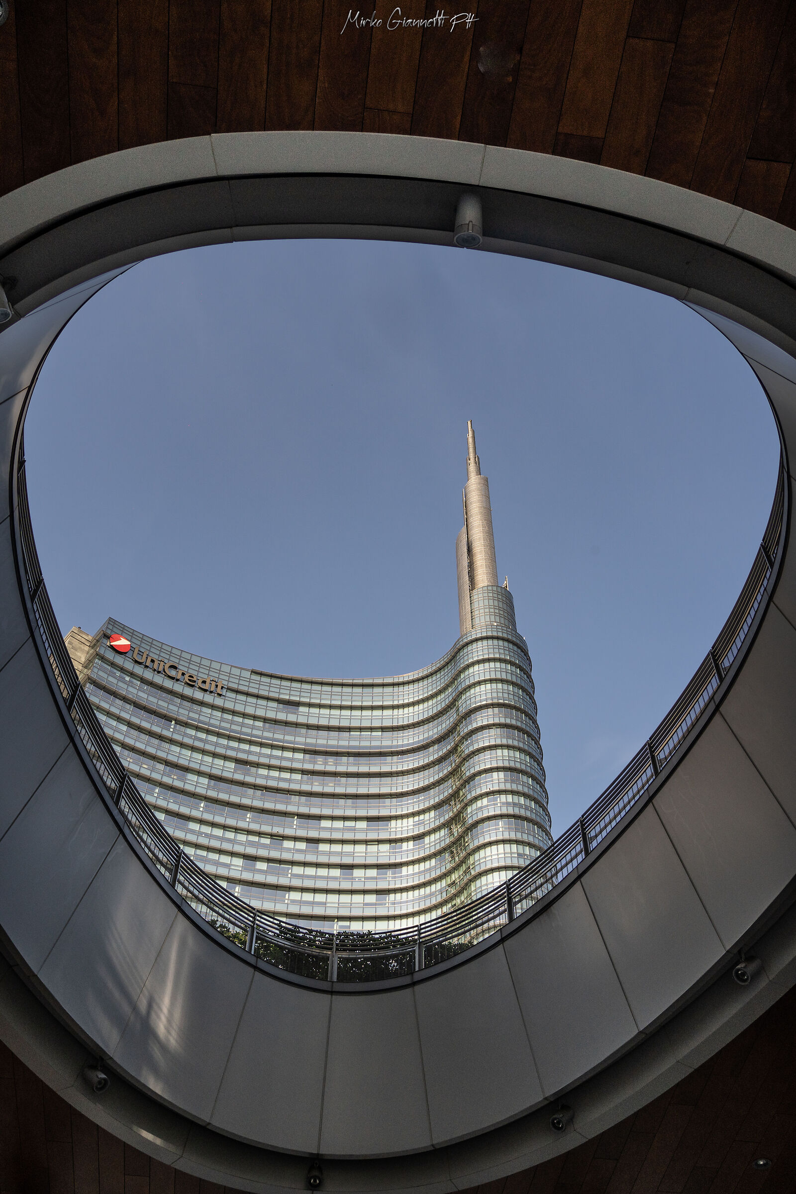 piazza Gae Aulenti Milano