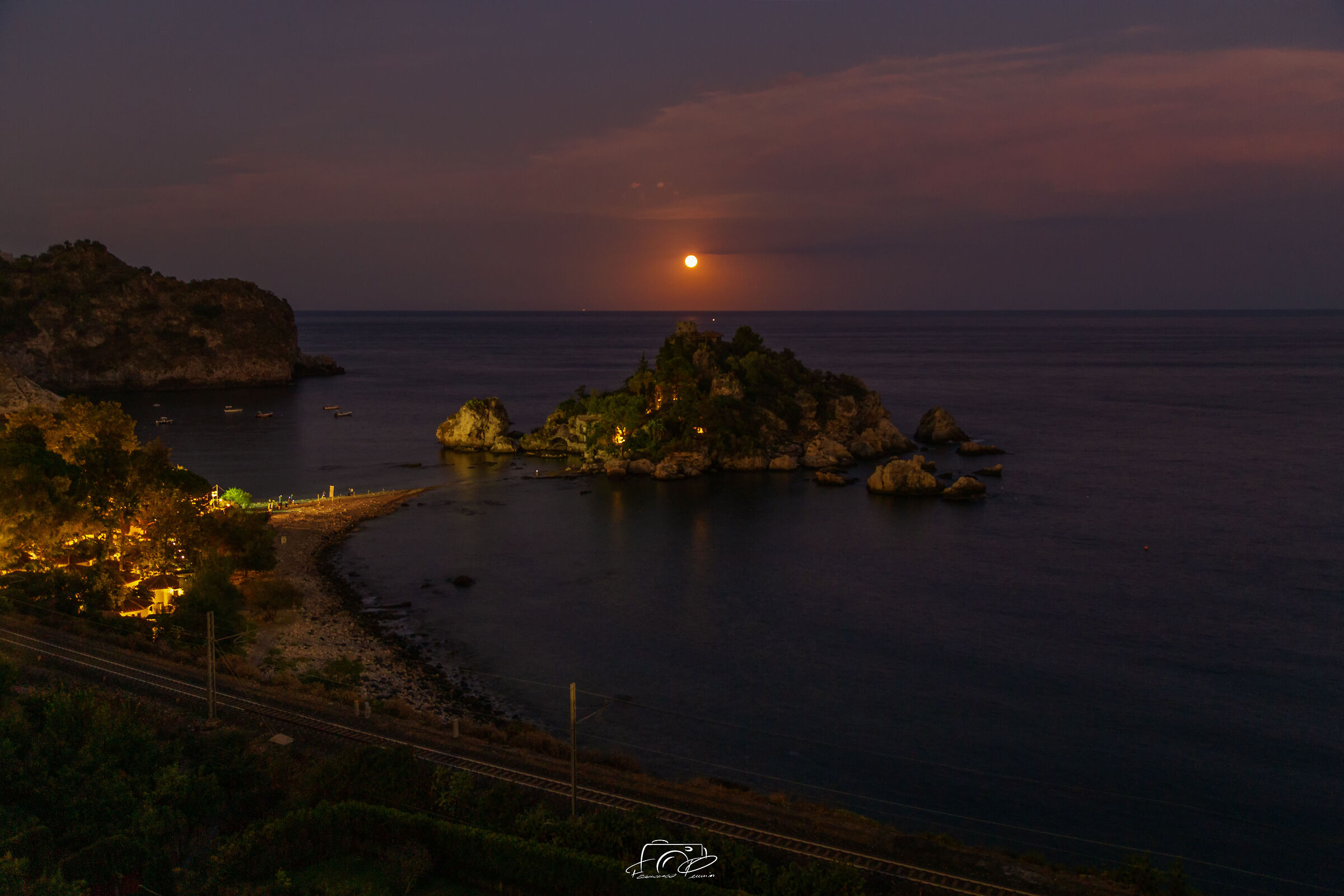 Alba di luna ad Isola Bella