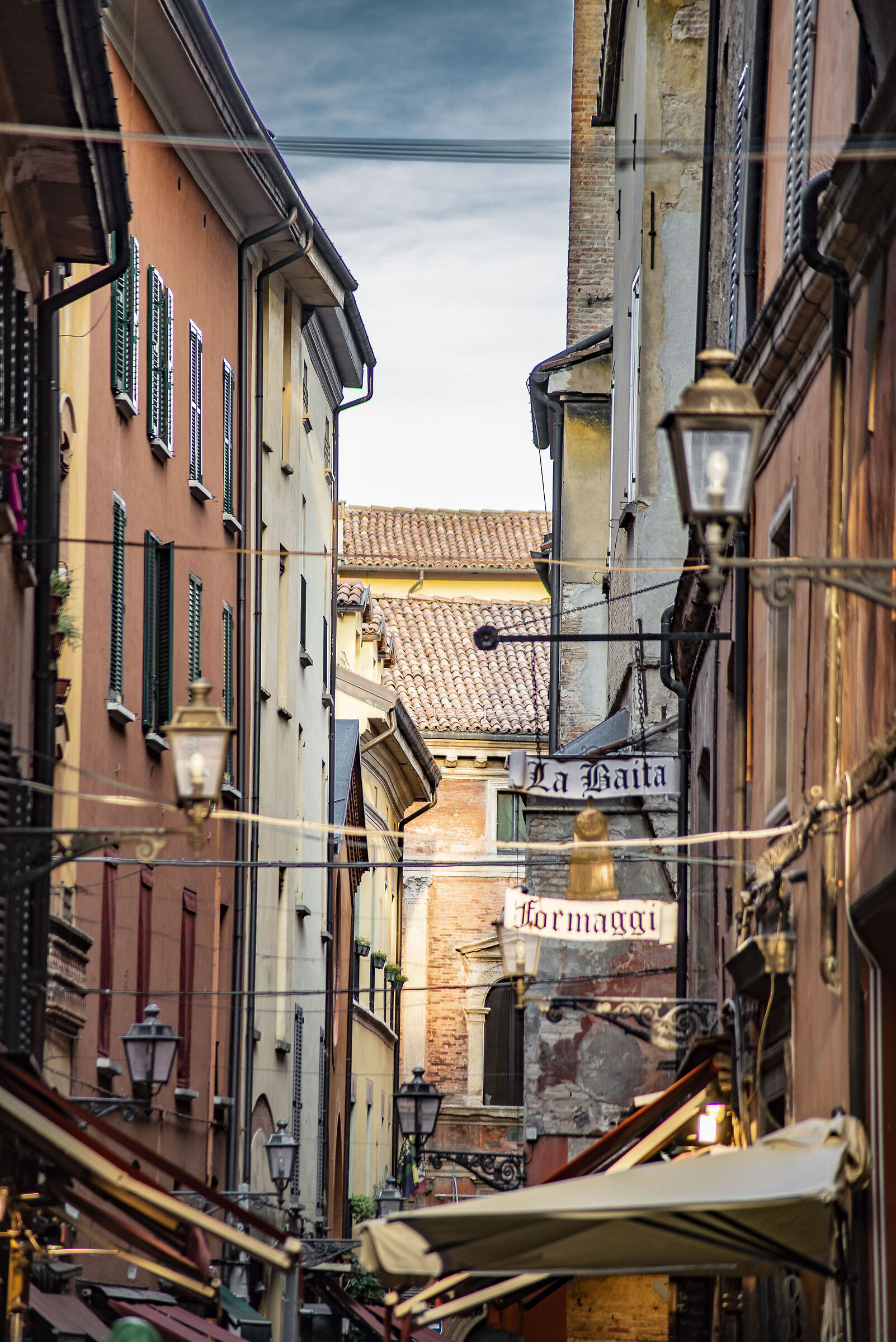 Alleys of Bologna