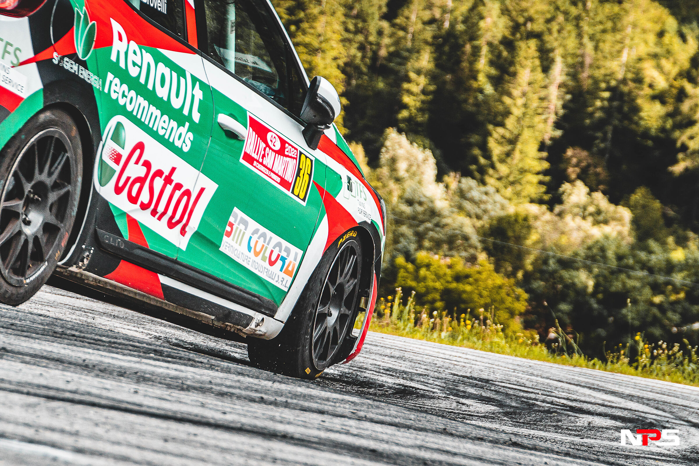 Details | Renault Clio Rally 5