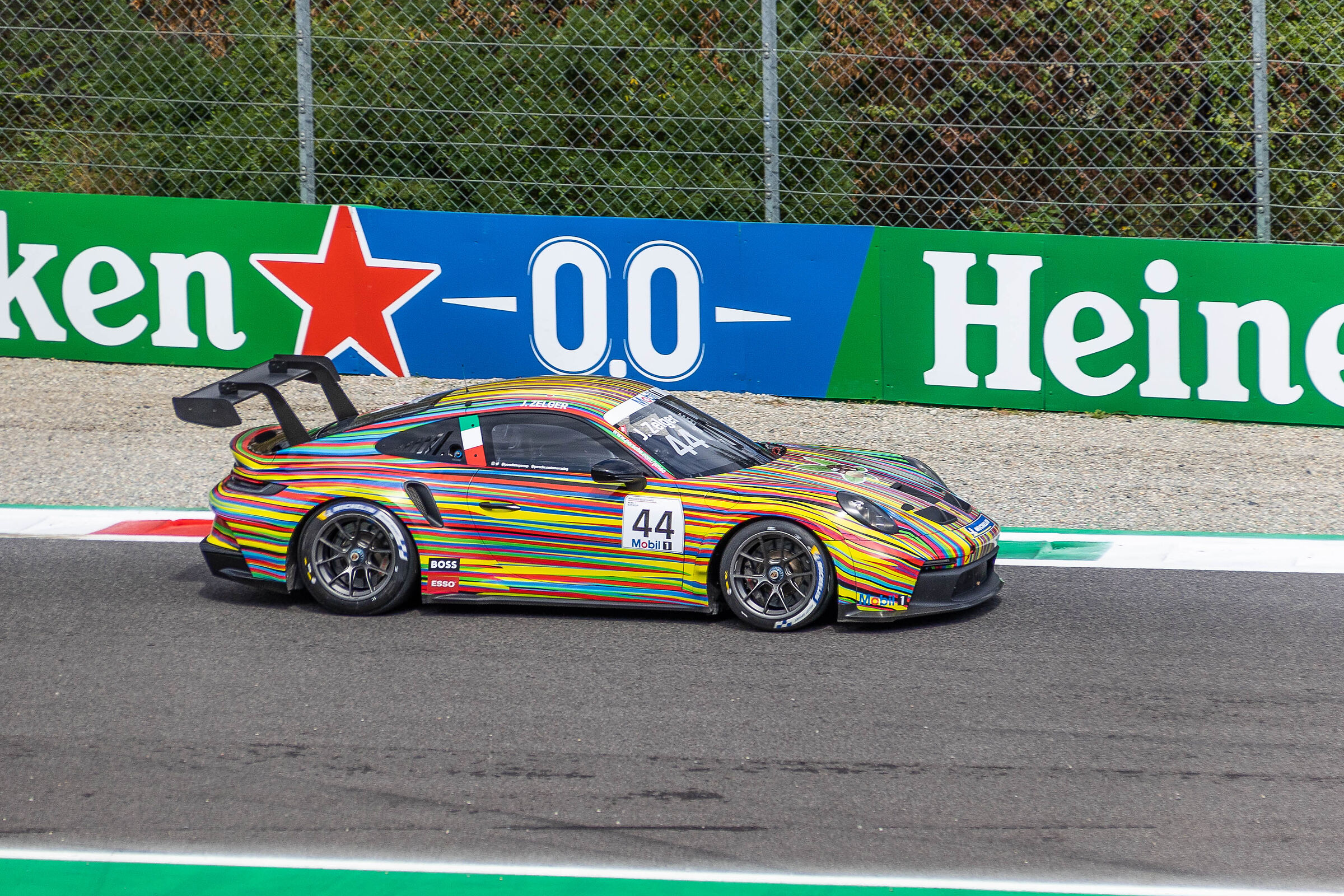 Porsche Supercup Mobil 1