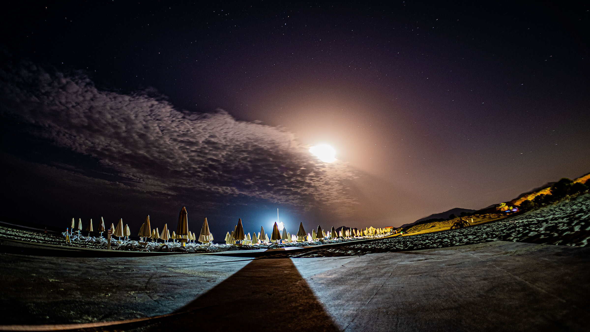 beach colostrai - night