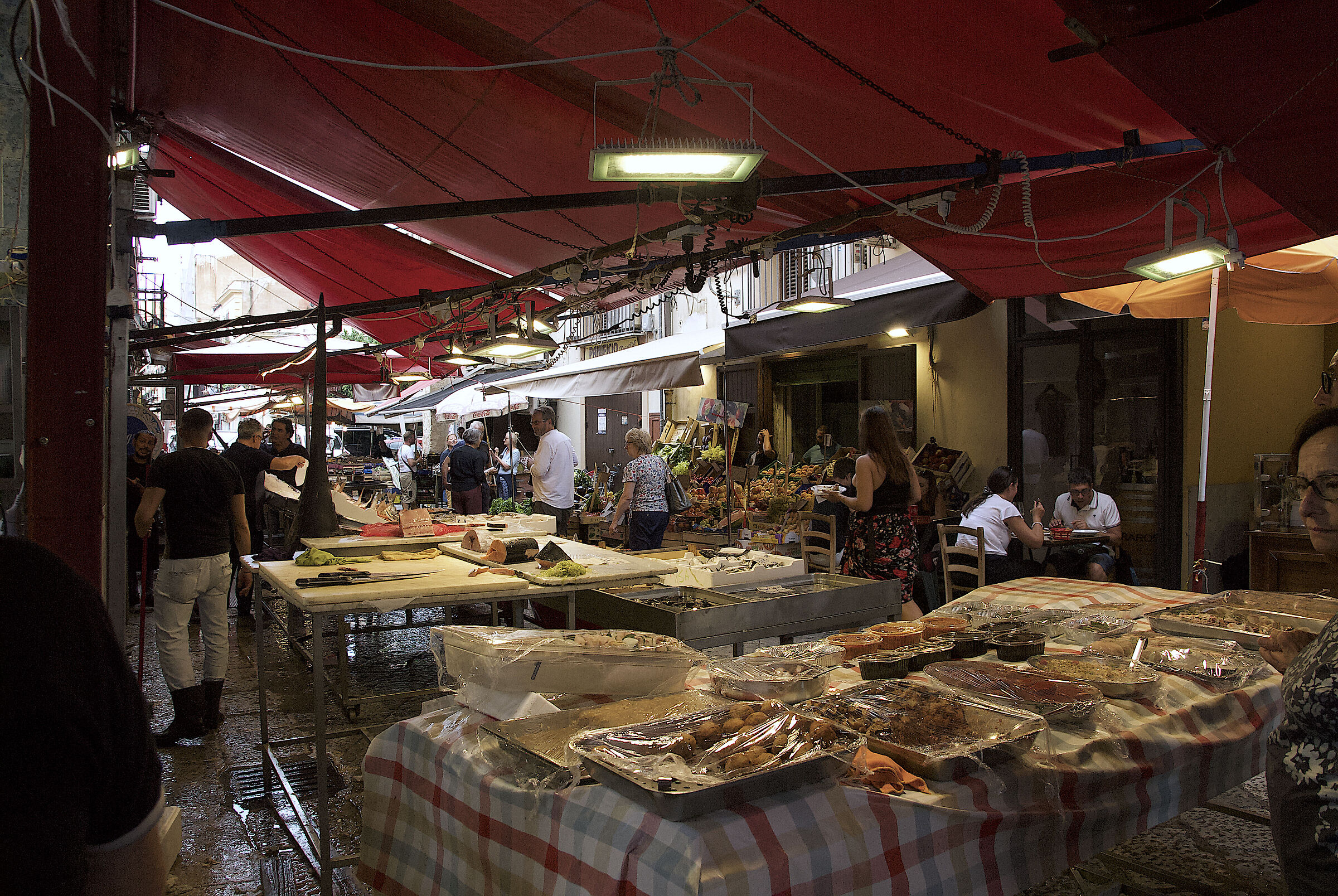 Palermo - open-air market of the "Capo".