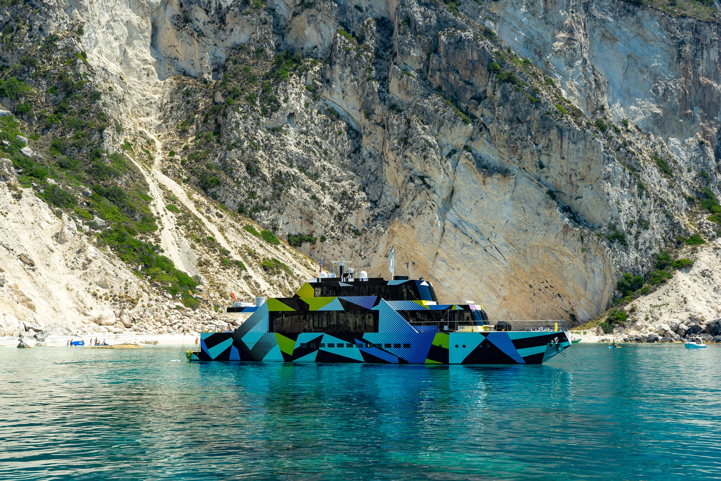 Pixel yacht,  Calipso beach Othoni Grecia