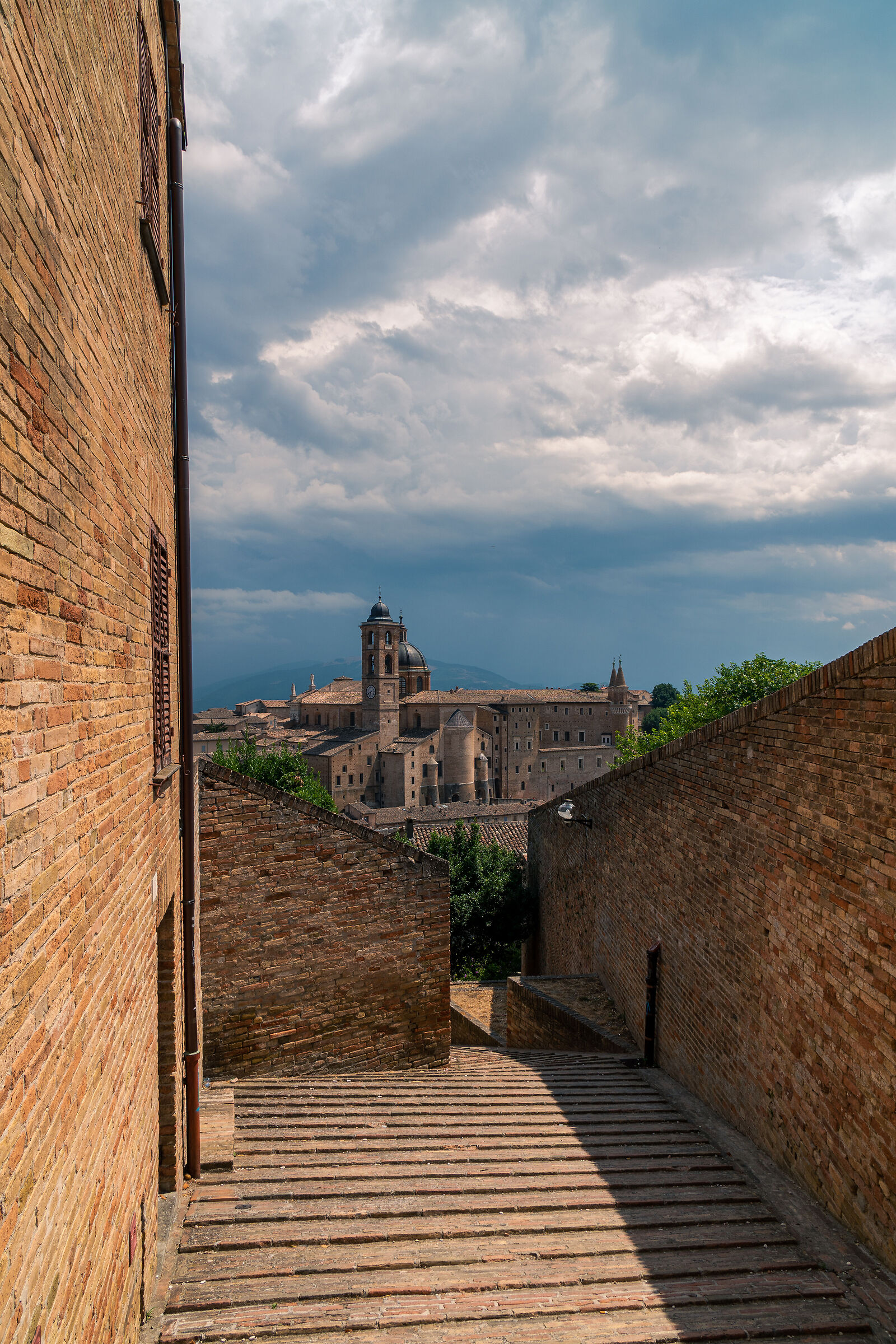 Lo scorcio sul palazzo