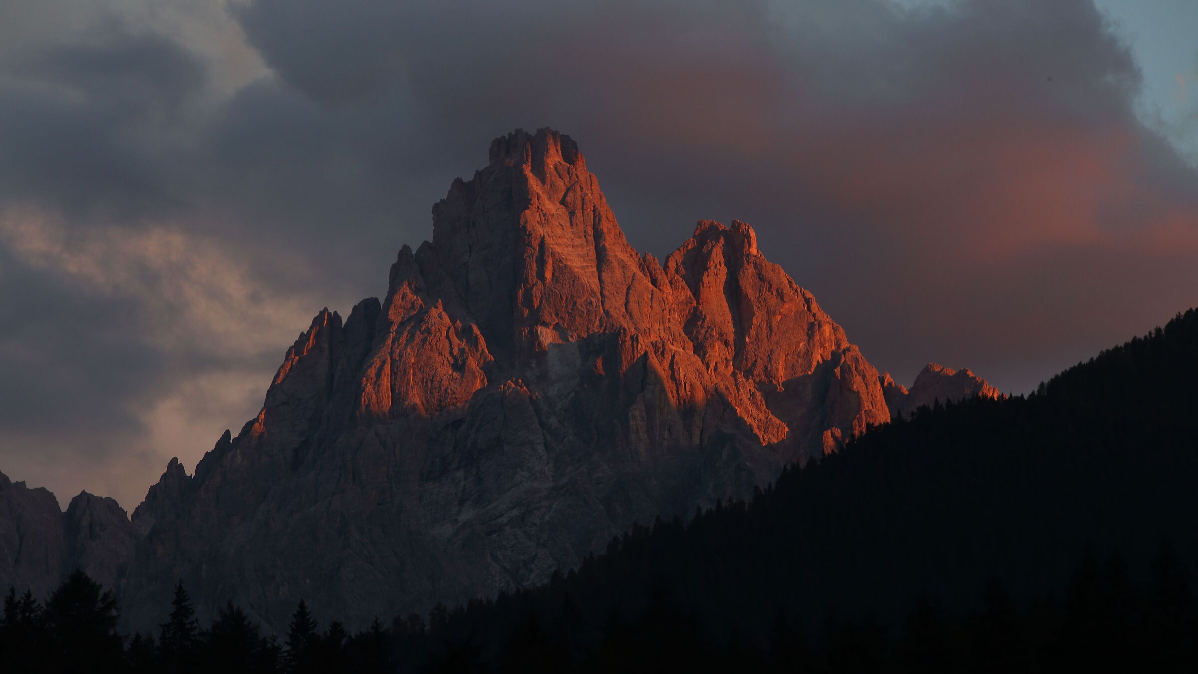 The Three Shoes with the last ray of sunshine