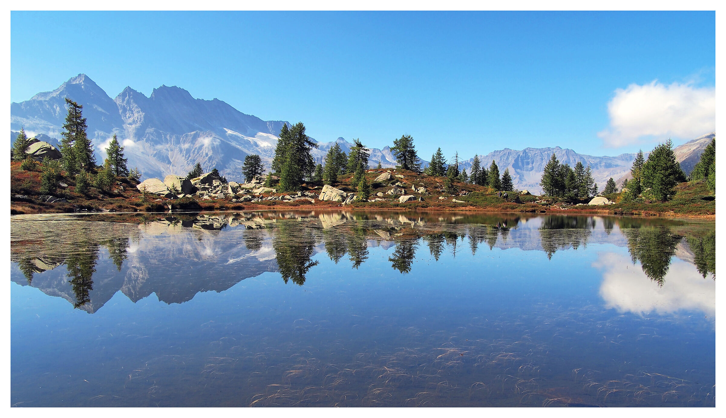 Levanne in the mirror