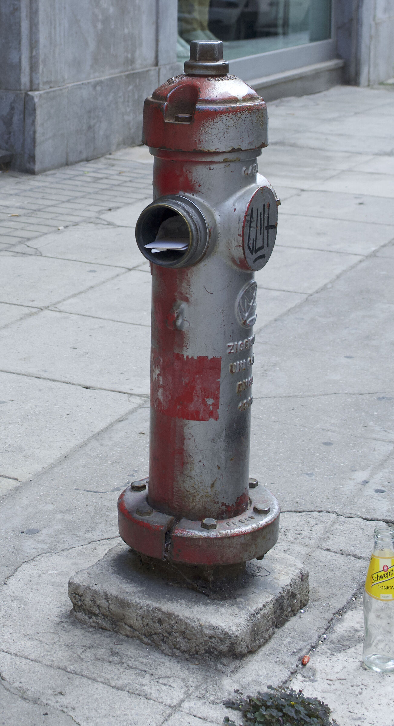 D5200 FIRE EXTINGUISHING COLUMN COMPARISON WITH D200