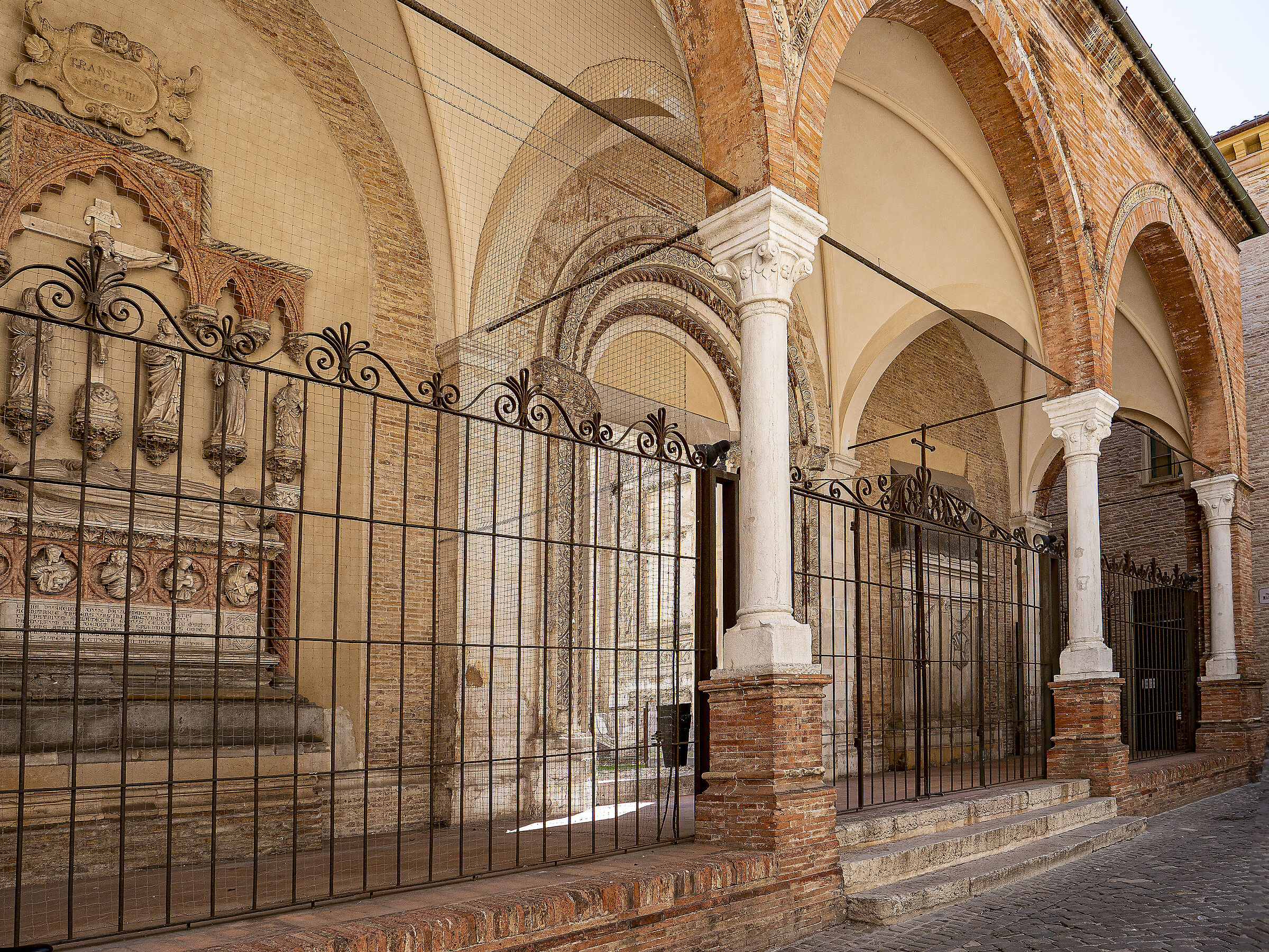 Facciata ex chiesa San Francesco- Fano