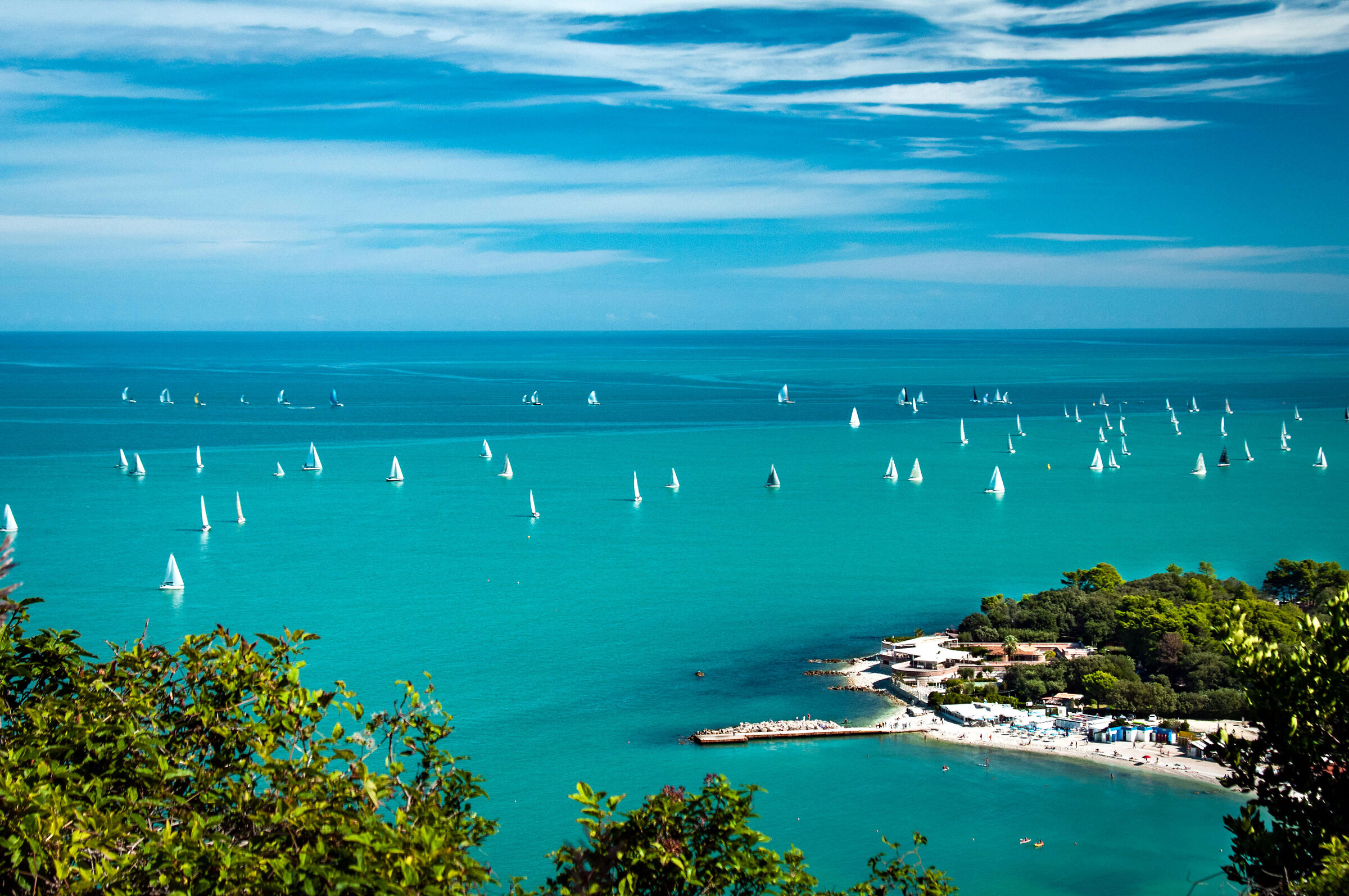 Sempre più vele a Portonovo