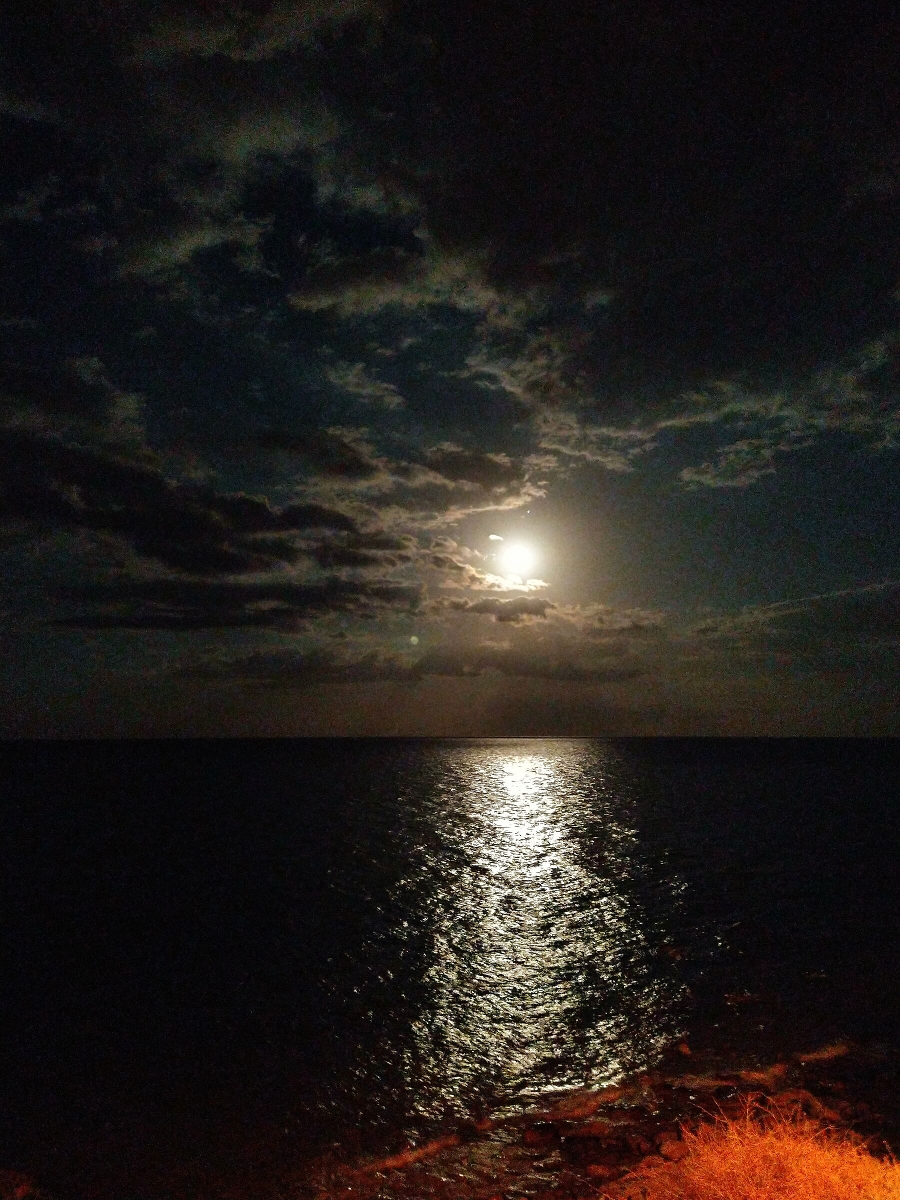 Luna sul mare