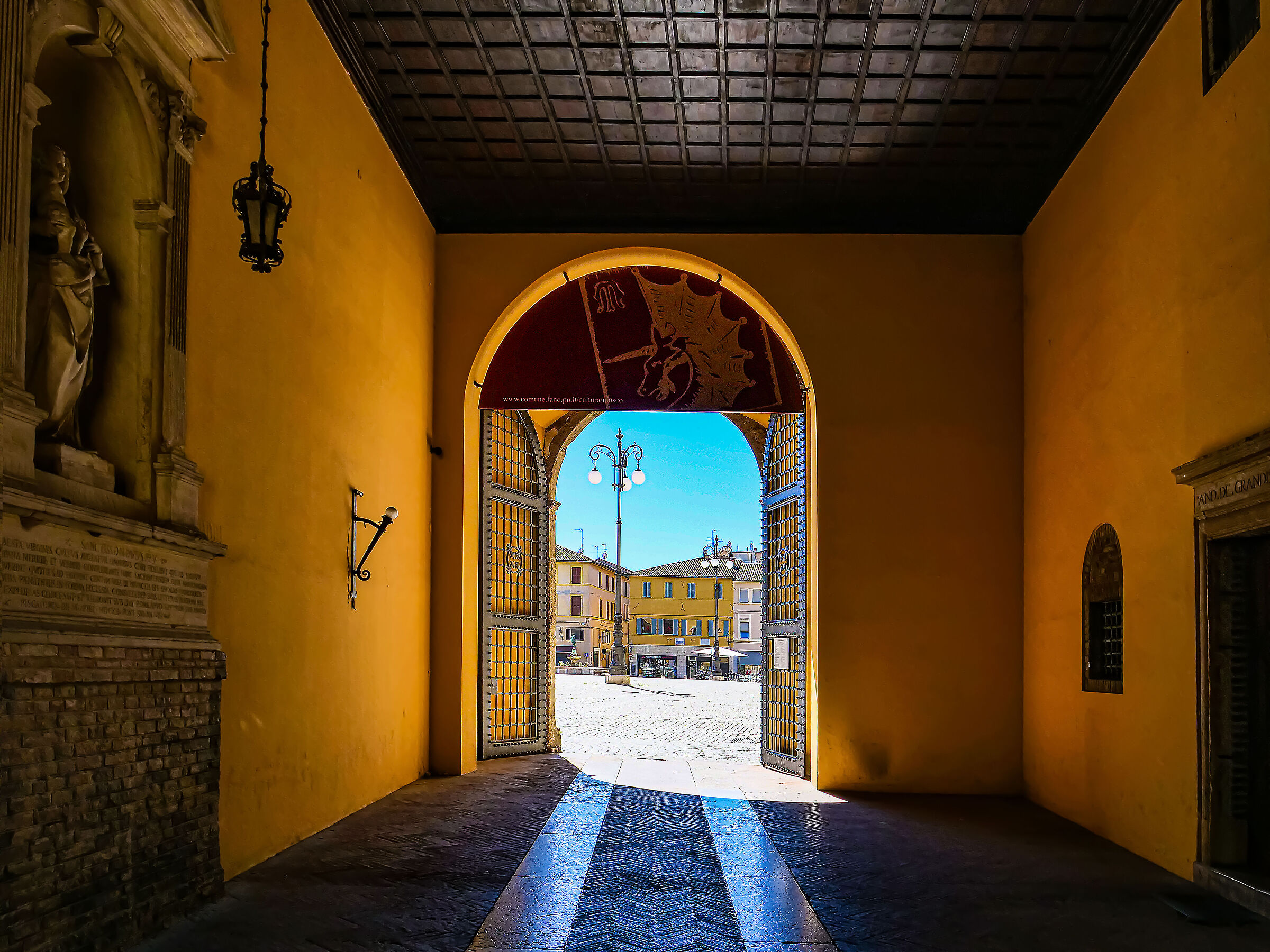 Uscita dal complesso museale di Fano