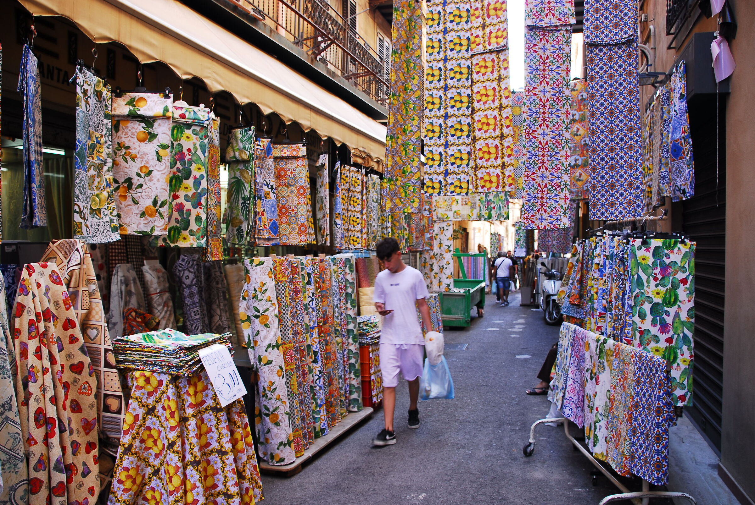 PALERMO - S. AGOSTINO MARKET - "COLORS"