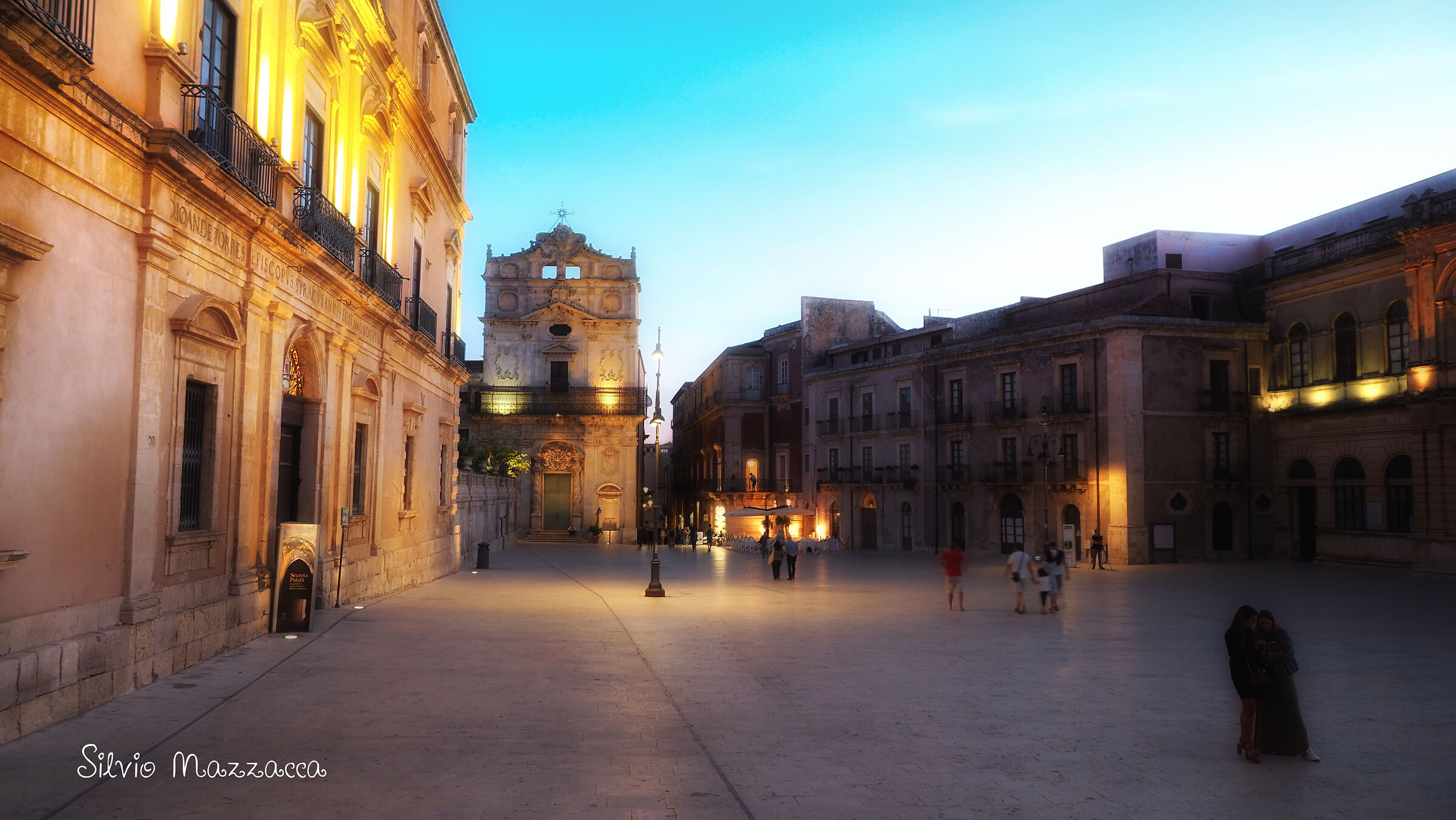 Piazza duomo syracuse