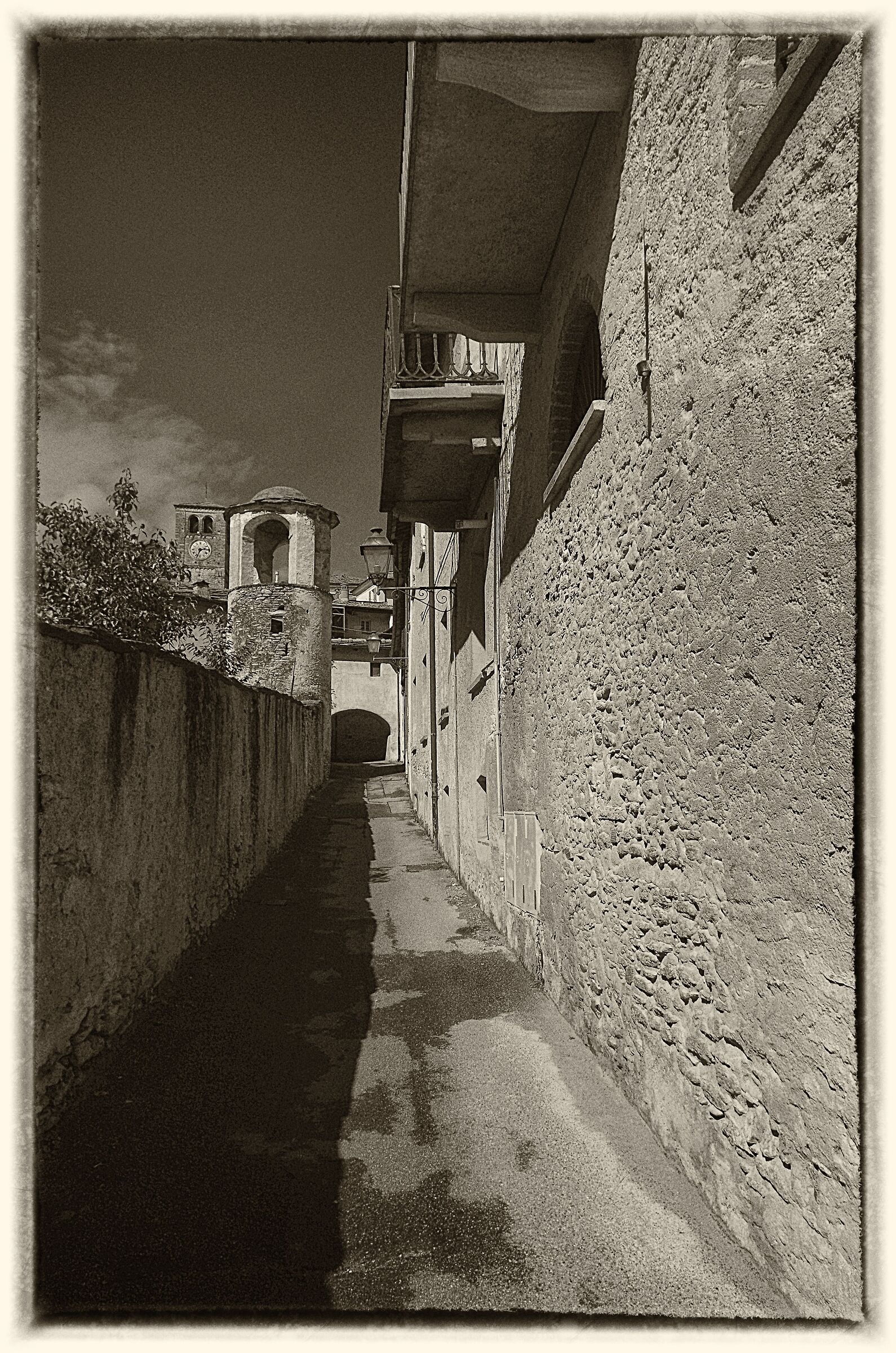 Via S. Prochietto , Barge (Cn)