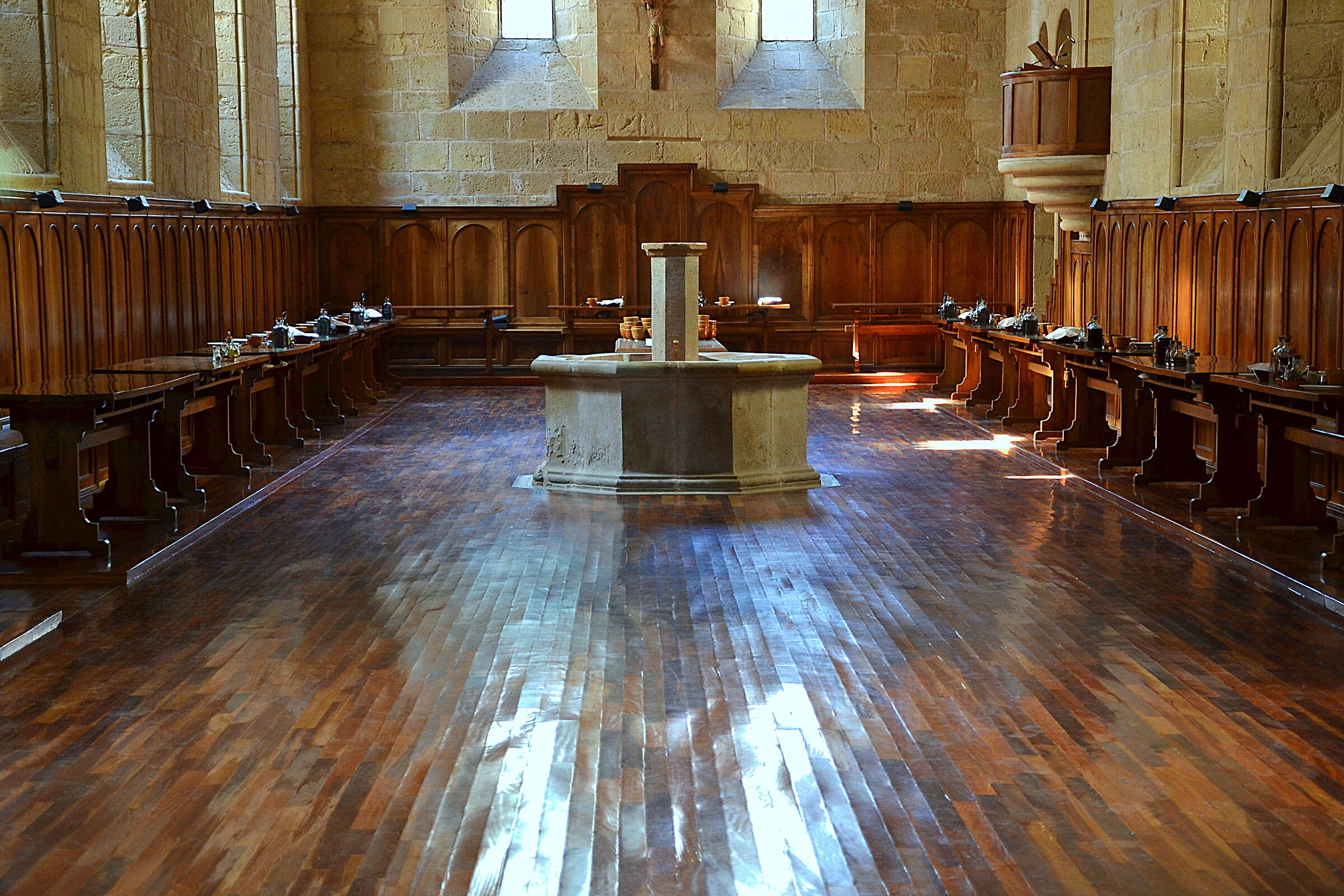 Poblet Abbey, refectory