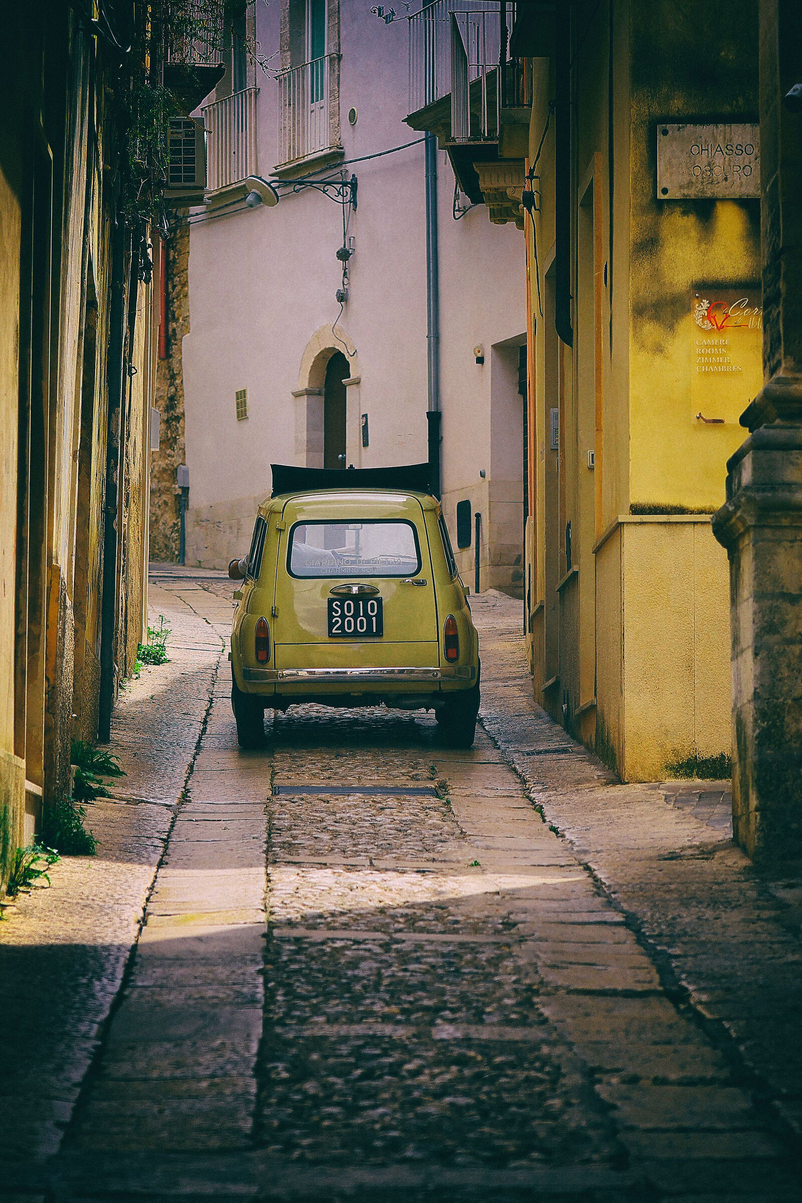 Narrow streets of cobblestone...