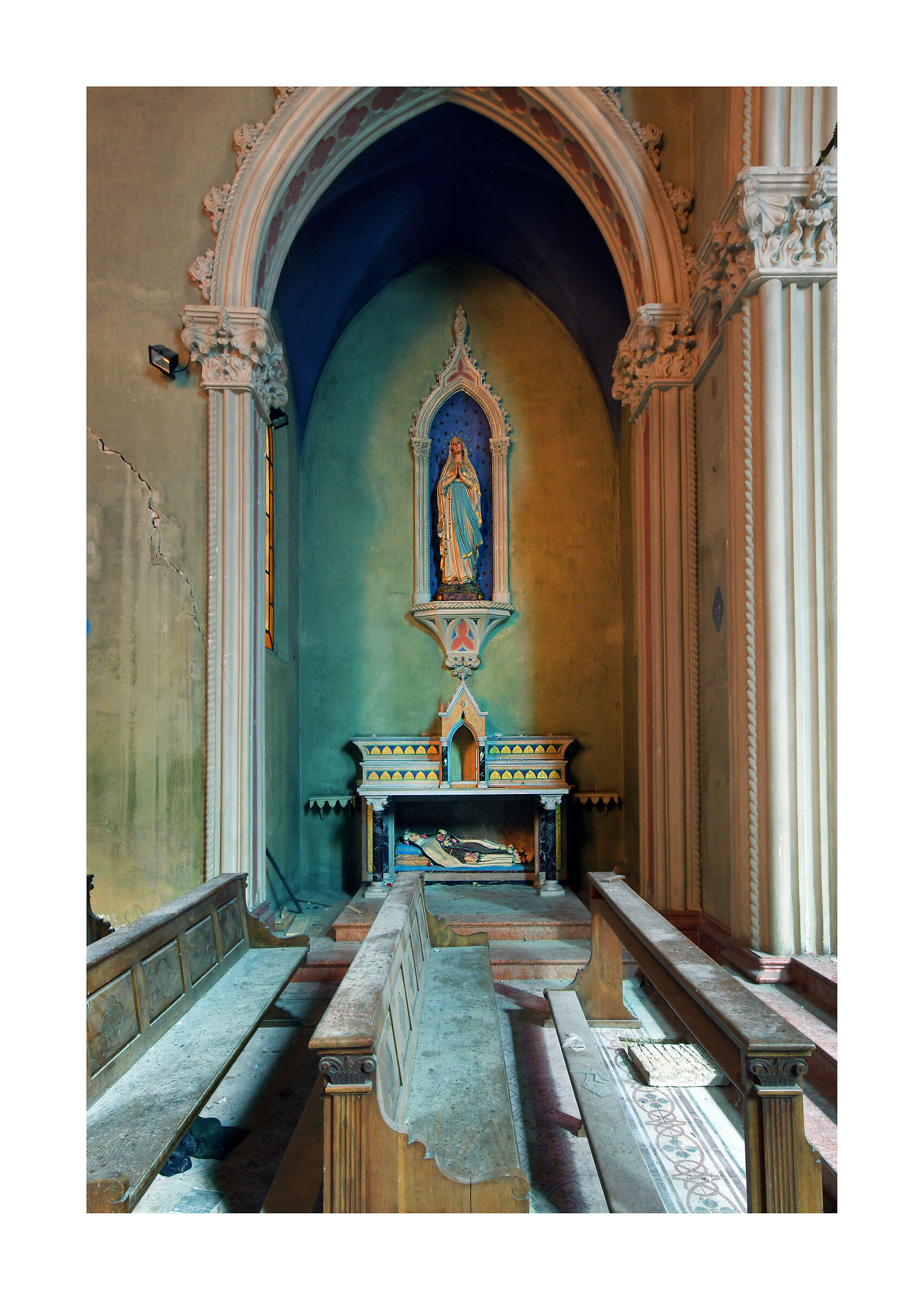 La chiesa blu (fede abbandonata)