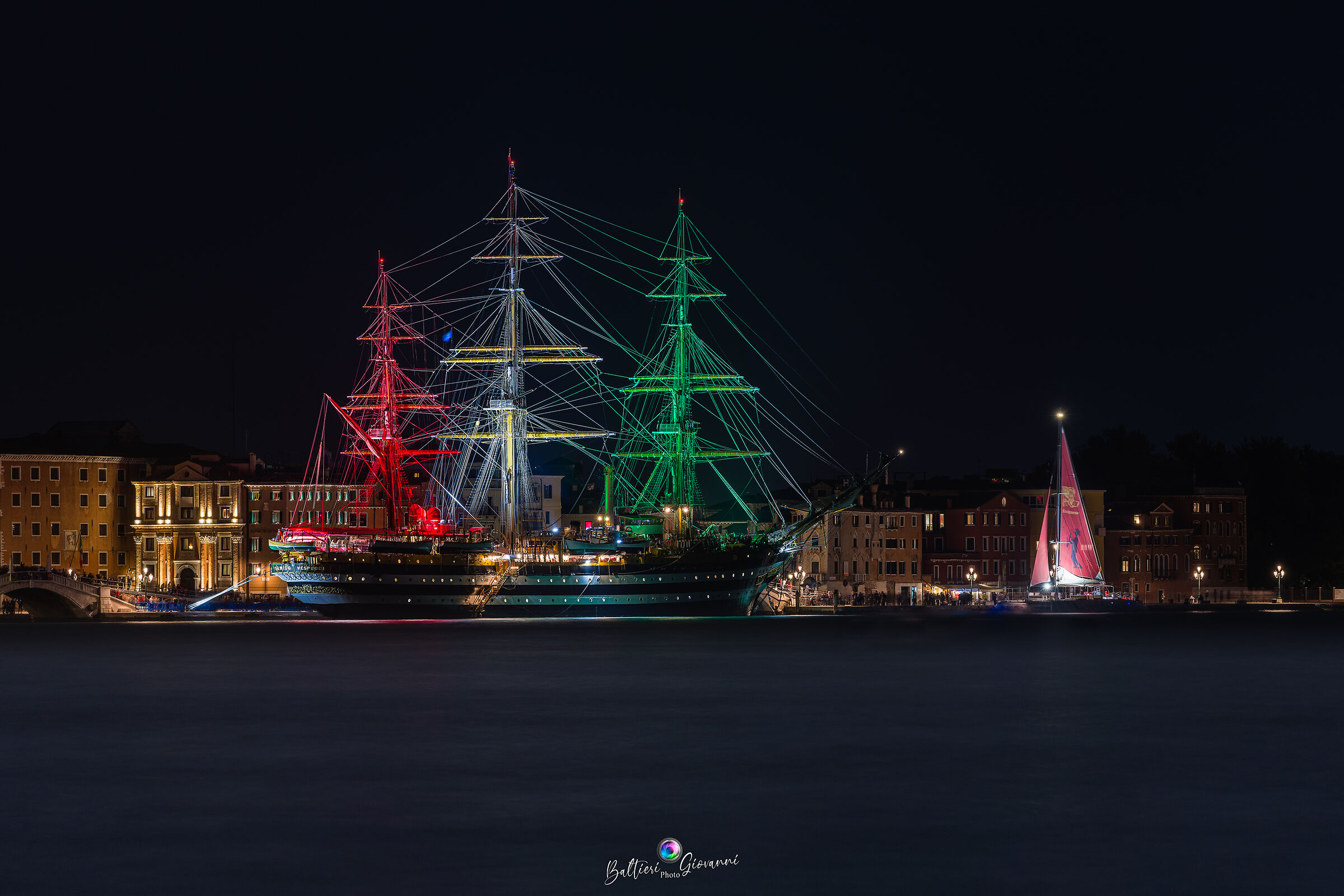 Amerigo Vespucci at night