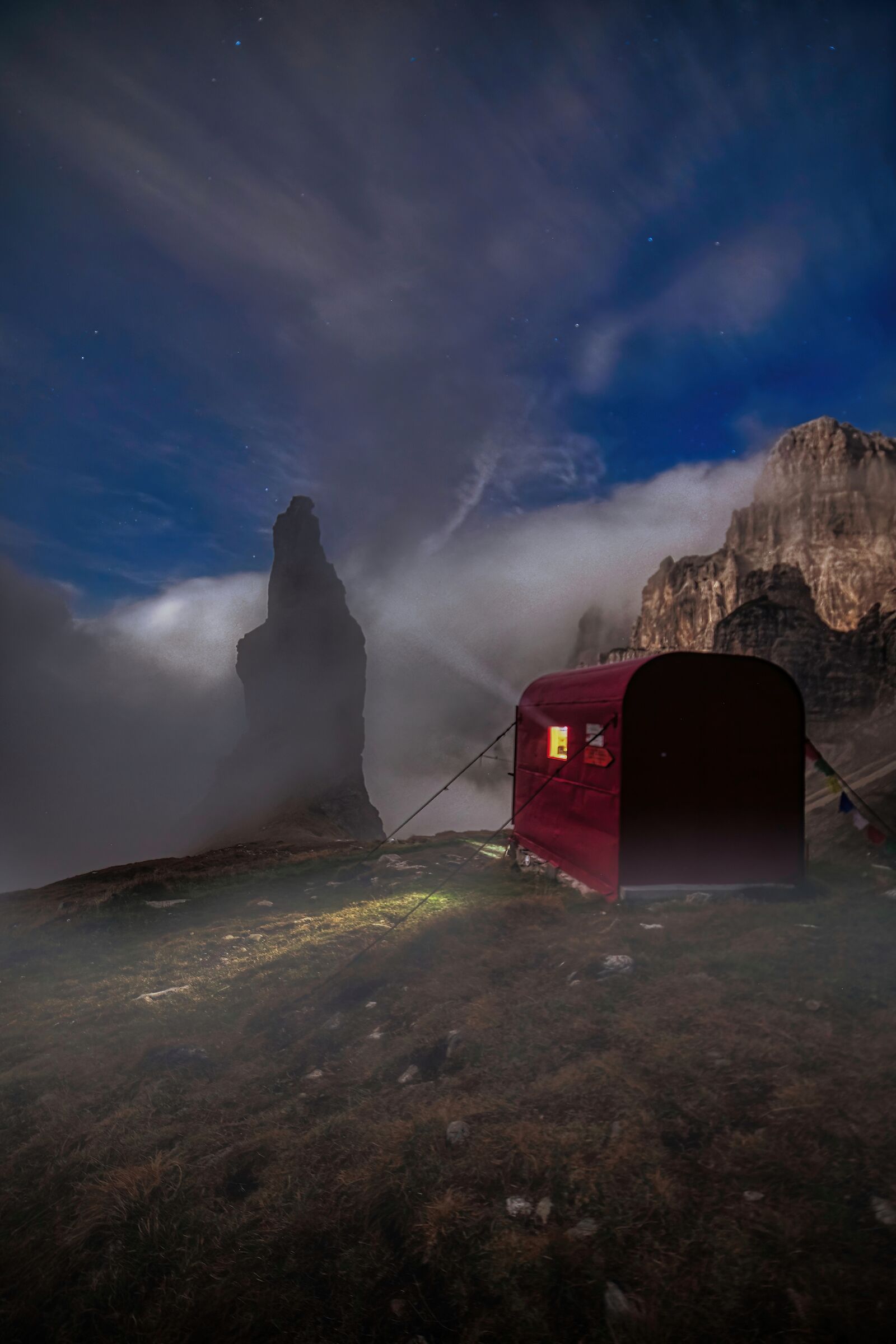 Nottata in the clouds in Val Montanaia