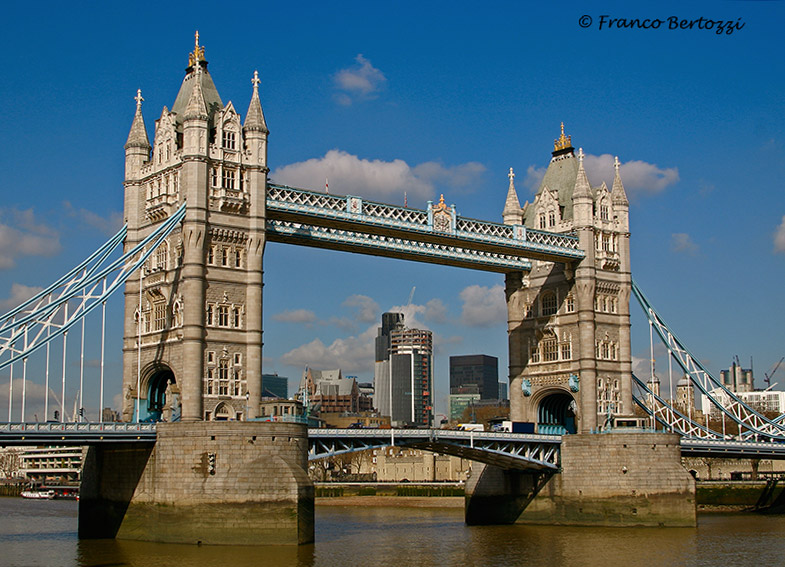 tower bridge