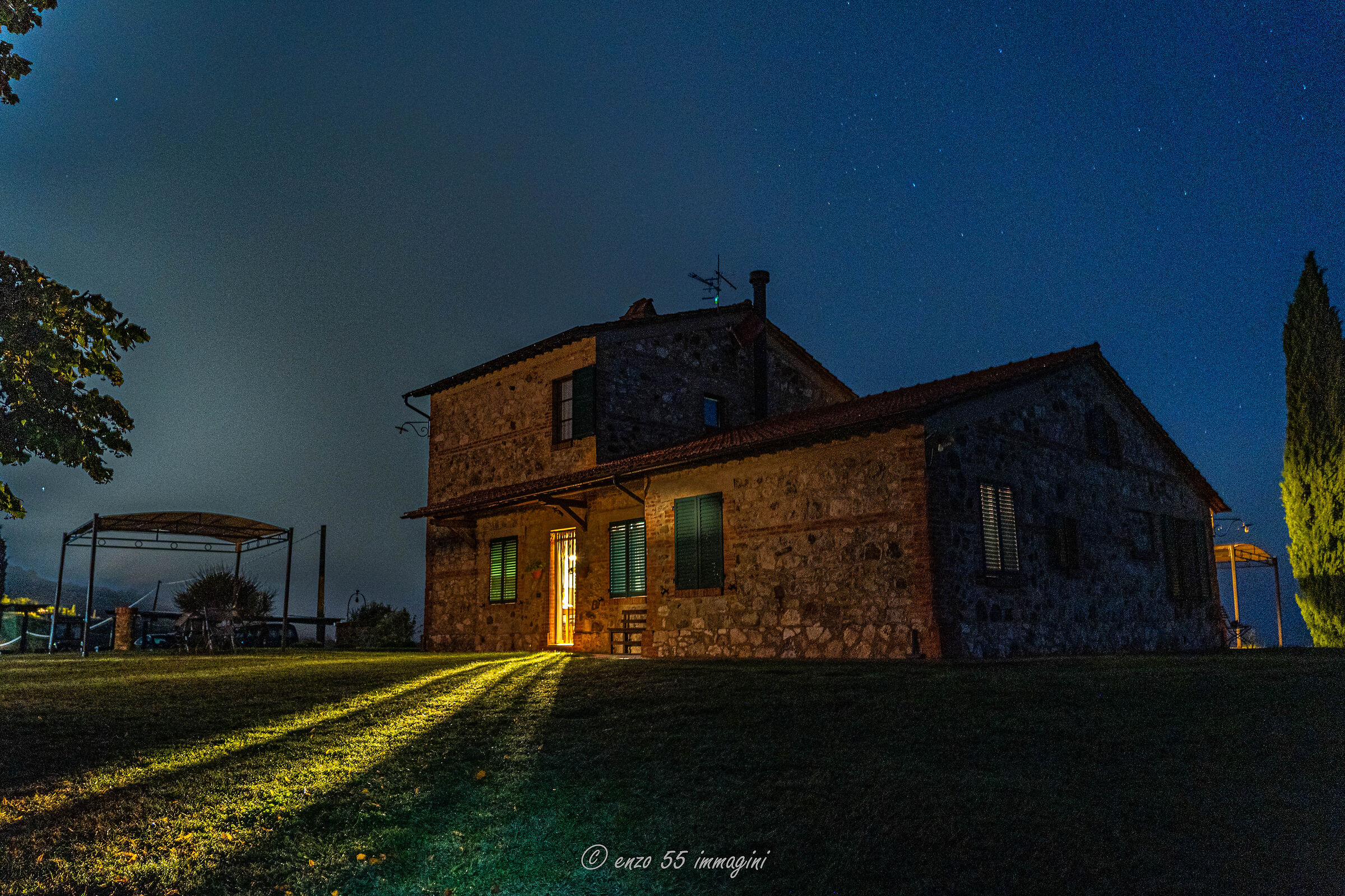 farm in val d'orcia