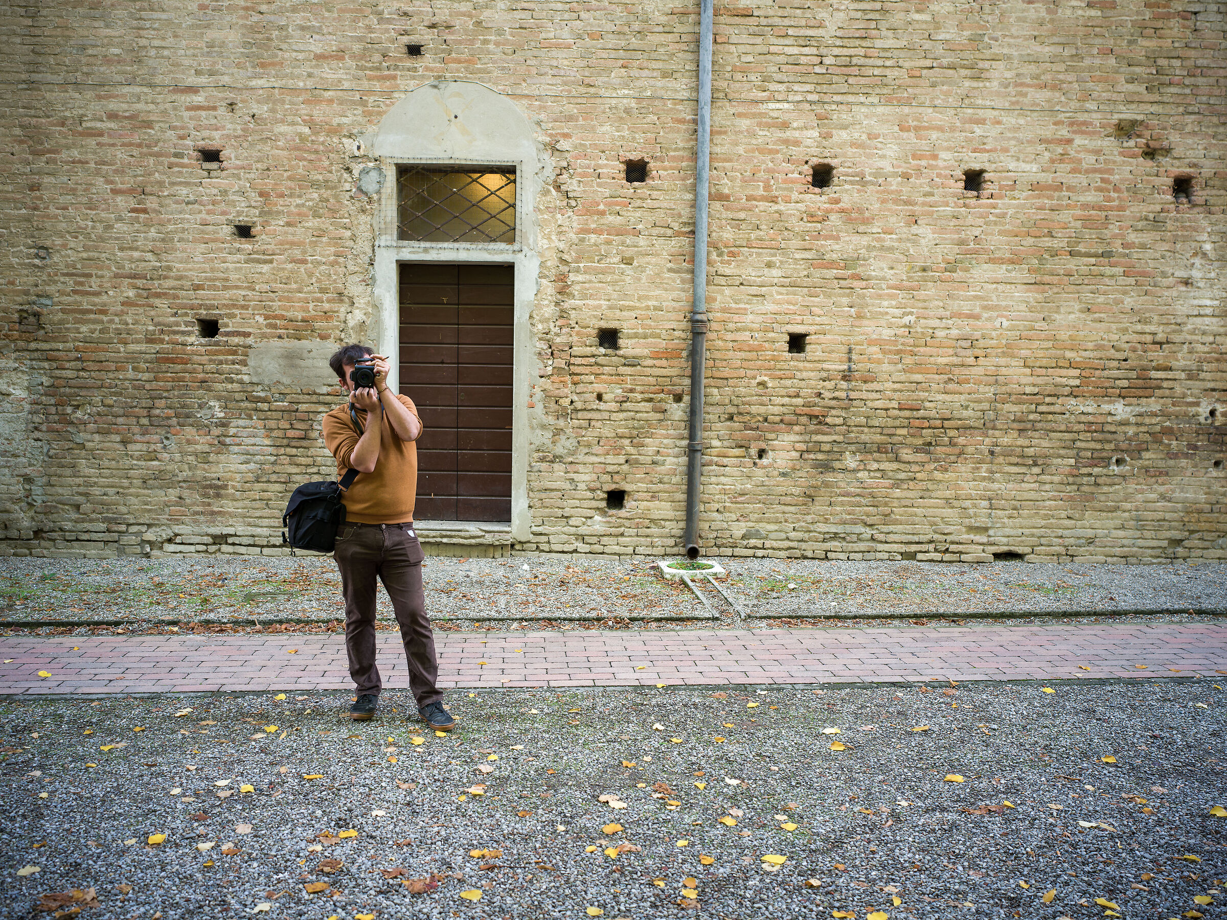 Shooting while shooting who shoots