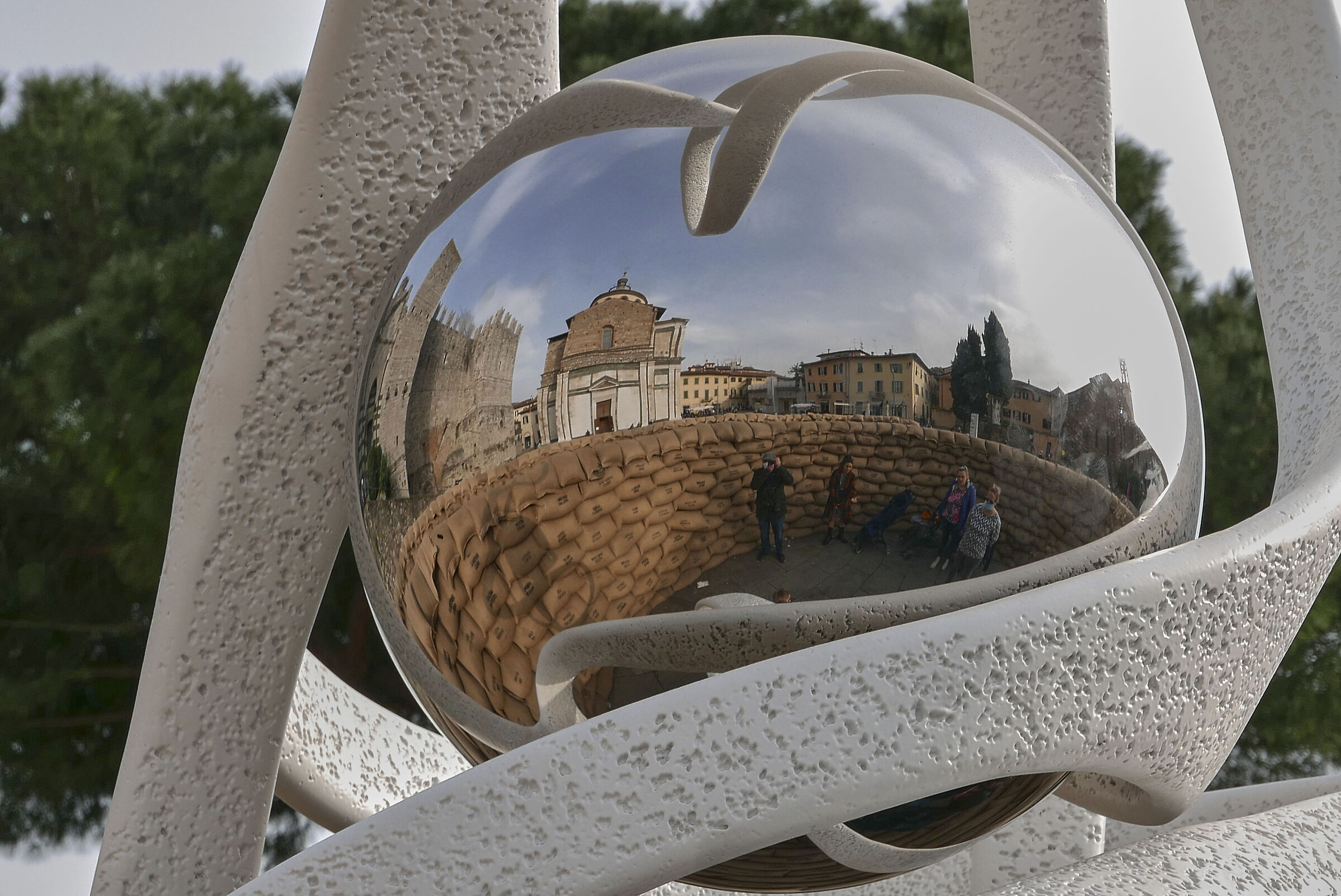 La piazza nel 'pallone'