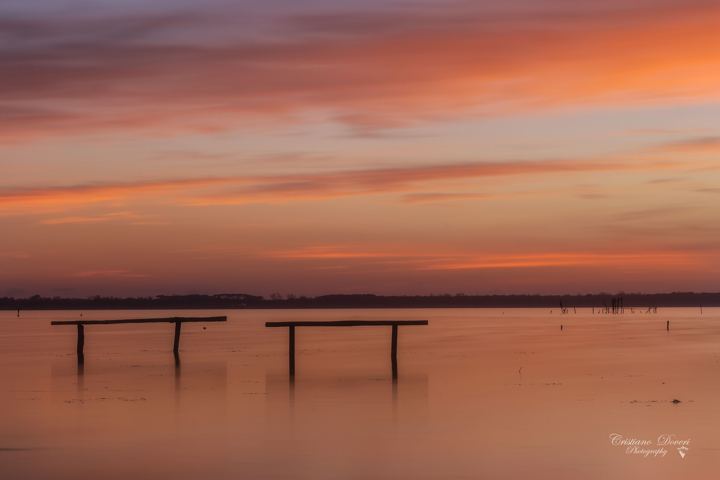 Tramonto sul lago